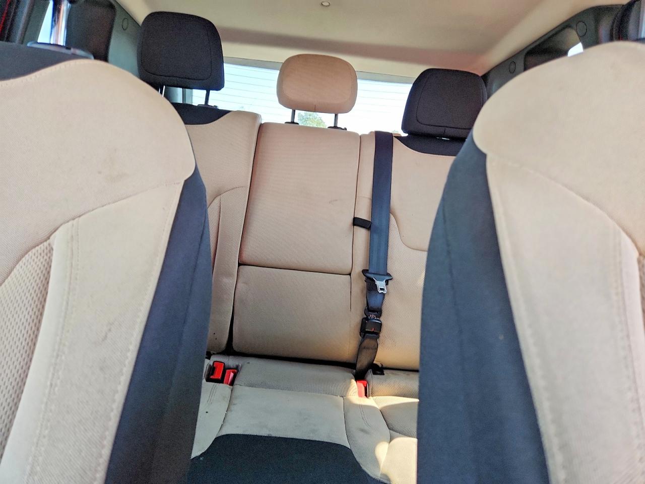 2015 Jeep Renegade Latitude Red vin: ZACCJBBT4FPC00654