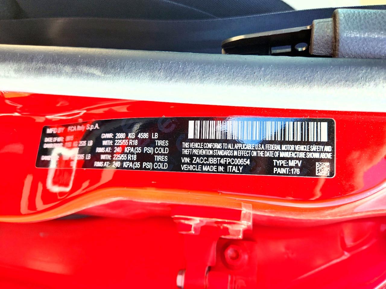2015 Jeep Renegade Latitude Red vin: ZACCJBBT4FPC00654