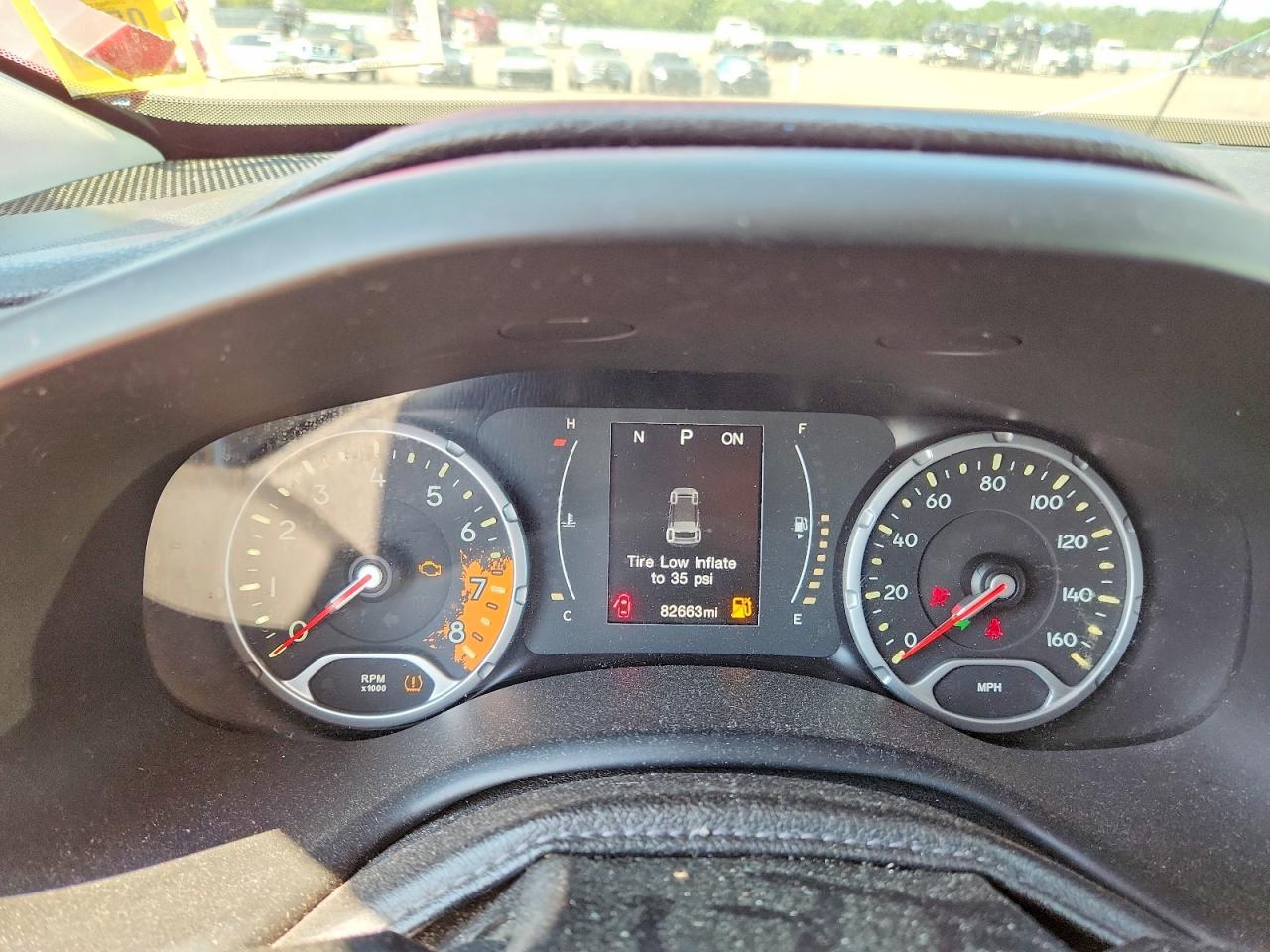 2015 Jeep Renegade Latitude Red vin: ZACCJBBT4FPC00654