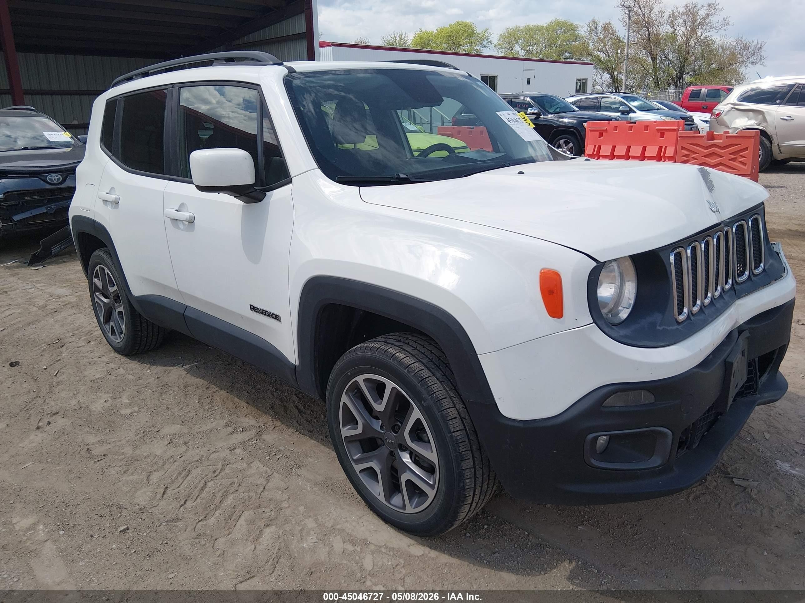 2015 Jeep Renegade Latitude White vin: ZACCJBBT5FPB29660
