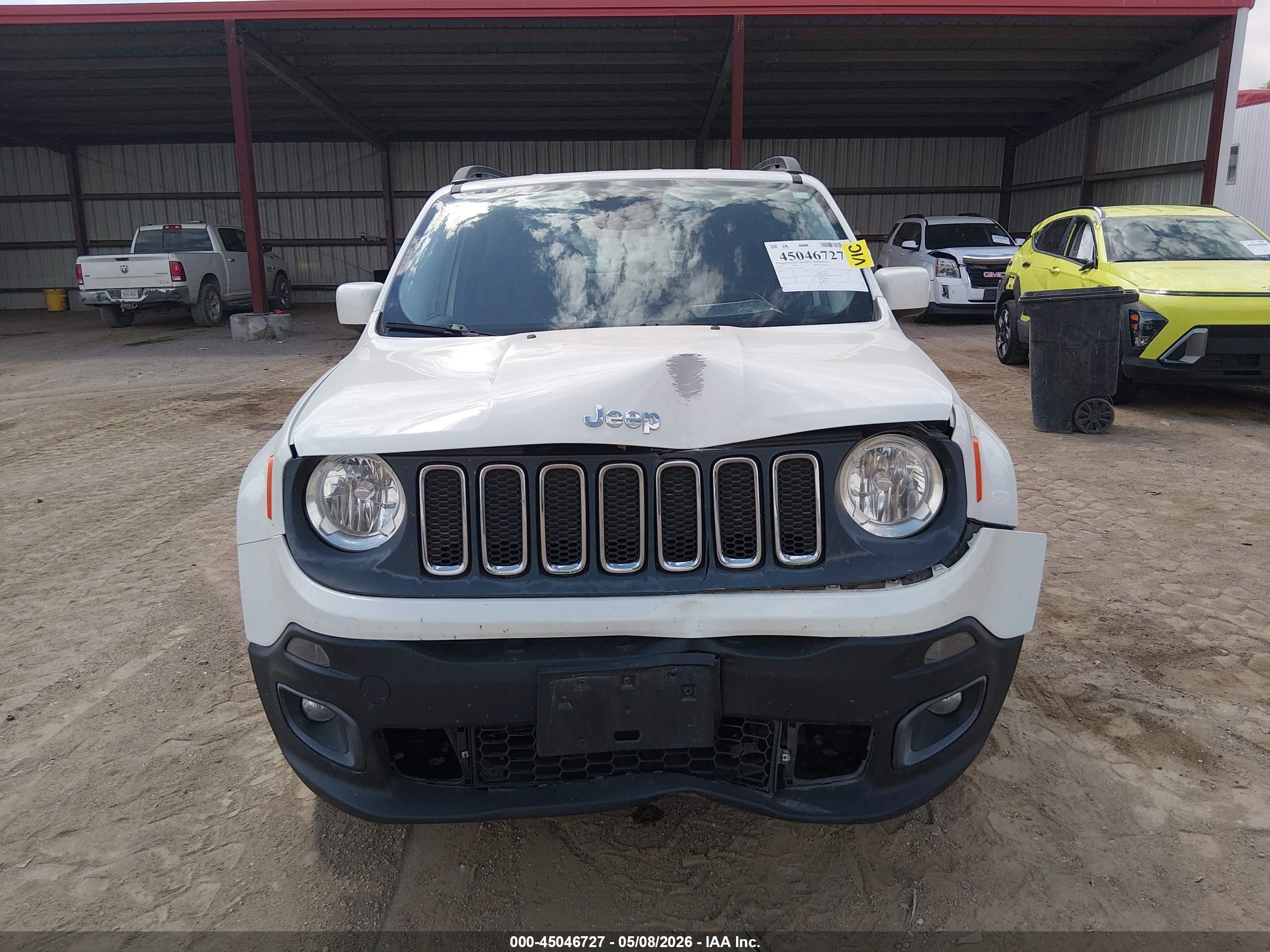 2015 Jeep Renegade Latitude White vin: ZACCJBBT5FPB29660
