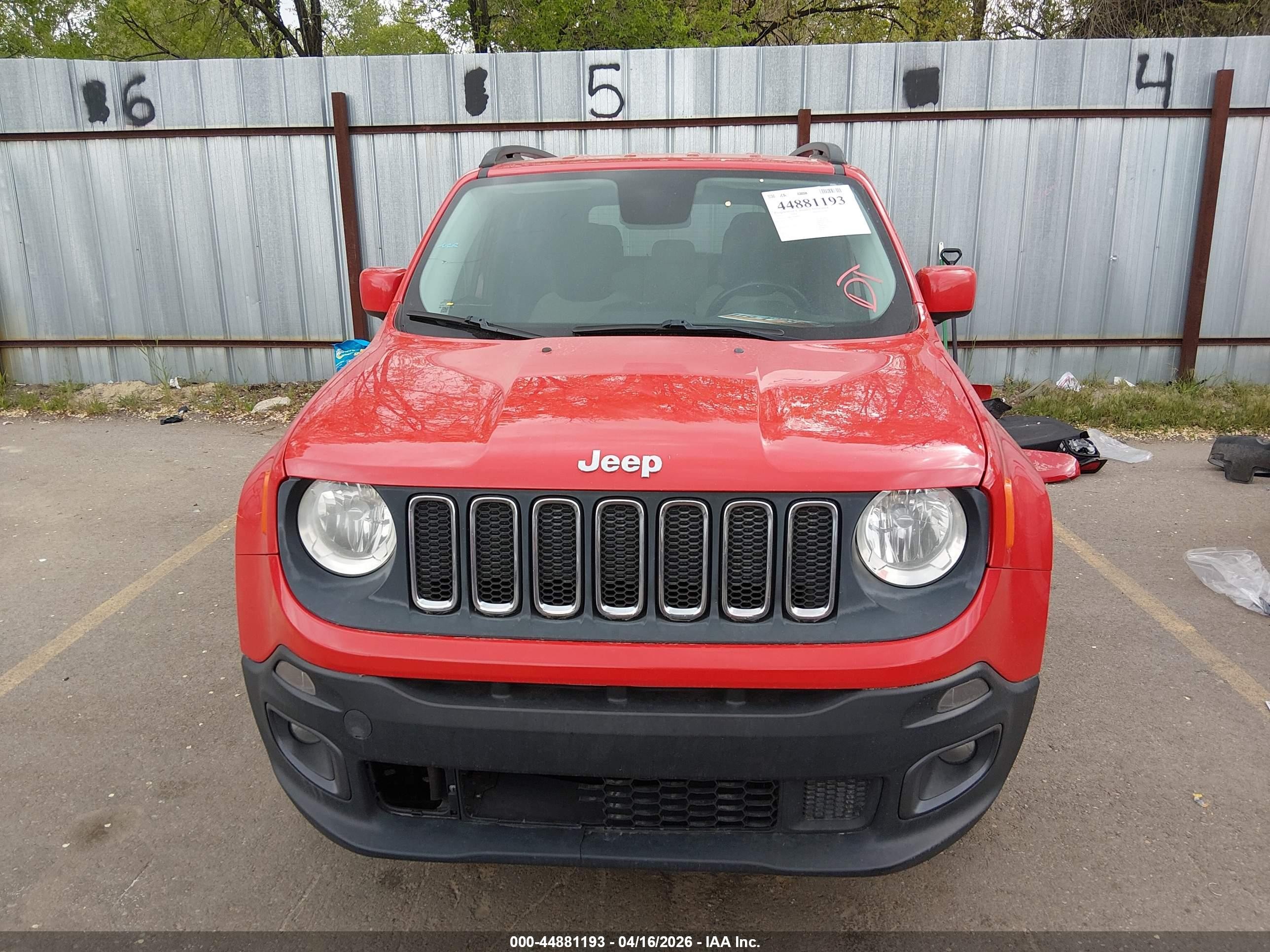2015 Jeep Renegade Latitude Красный vin: ZACCJBBT5FPB49455
