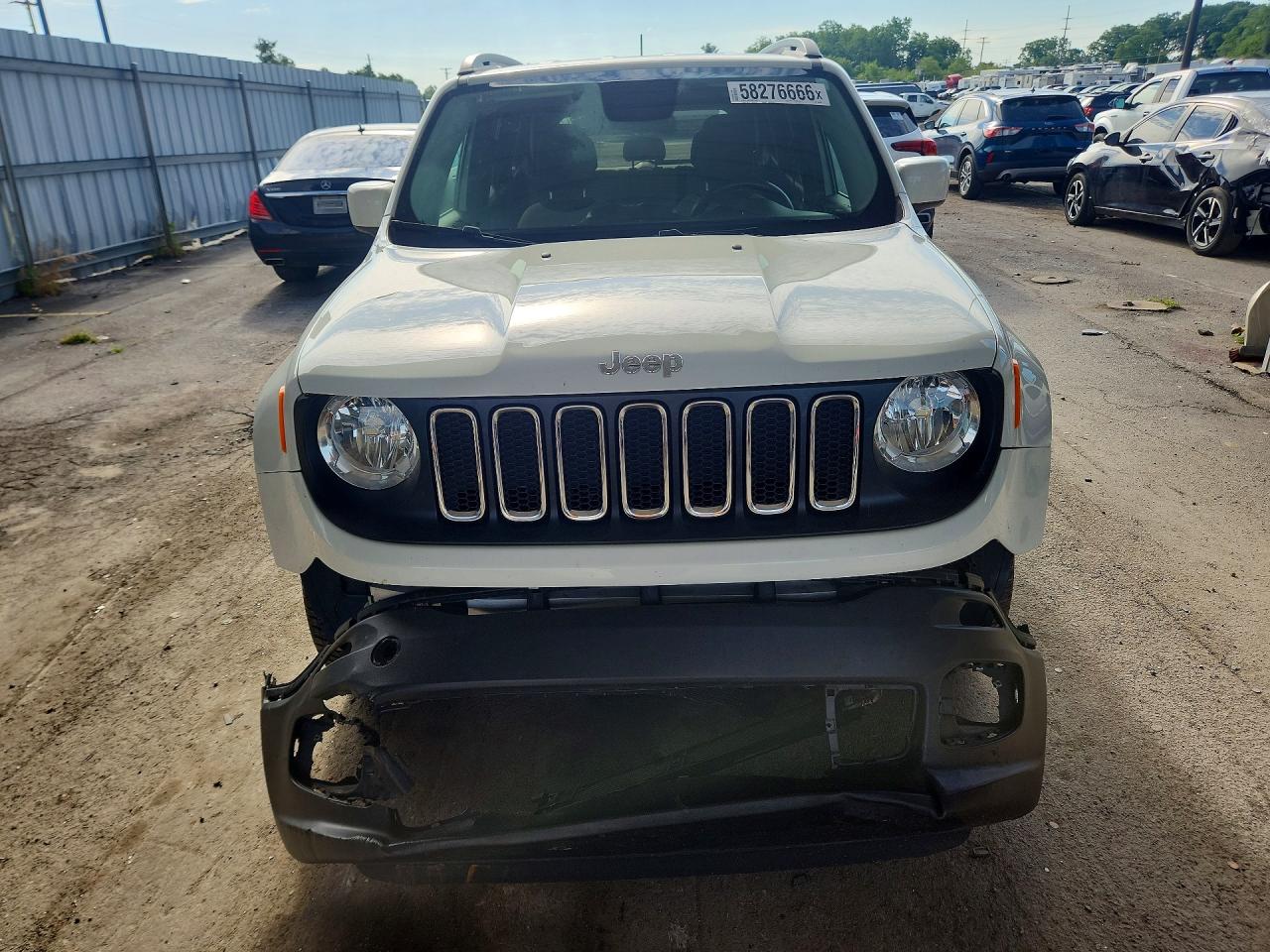 2015 Jeep Renegade Latitude White vin: ZACCJBBT5FPB85209