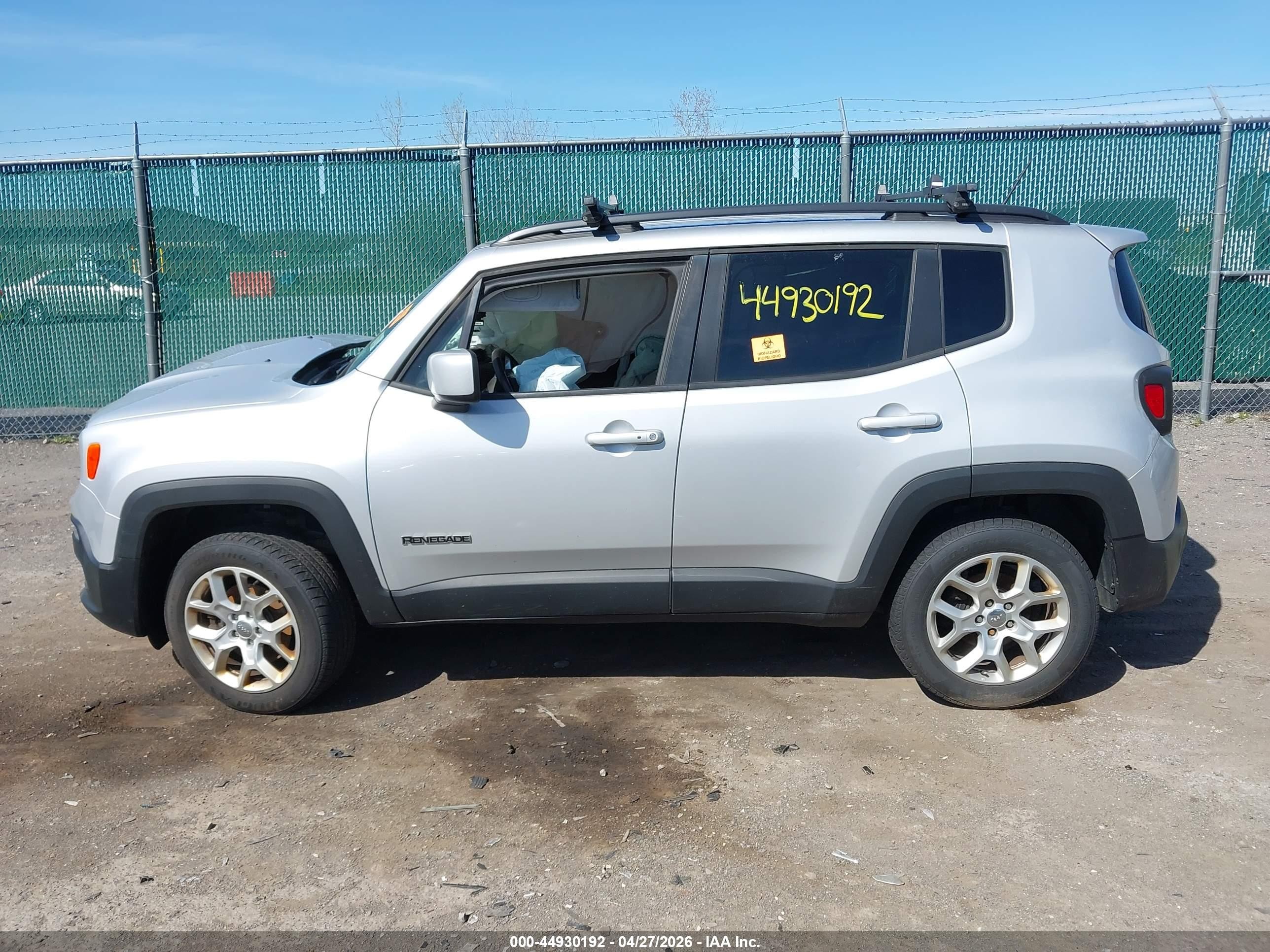 2015 Jeep Renegade Latitude Silver vin: ZACCJBBT5FPC10867