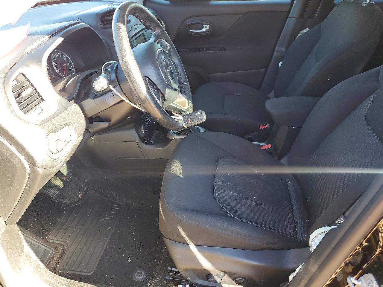 2016 Jeep Renegade Latitude Черный vin: ZACCJBBT5GPD45204