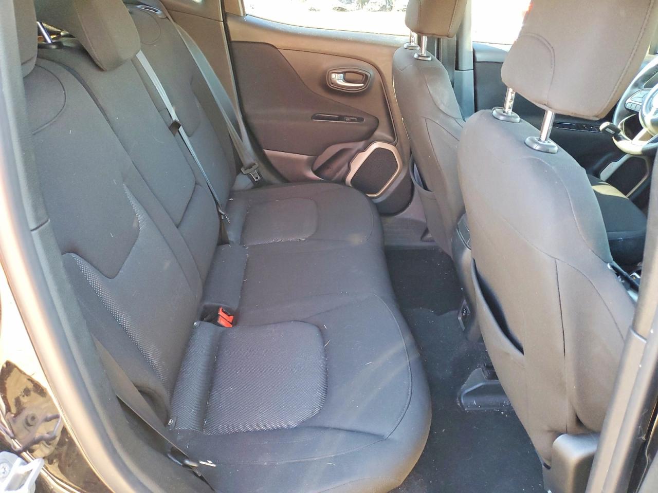 2016 Jeep Renegade Latitude Черный vin: ZACCJBBT5GPD45204