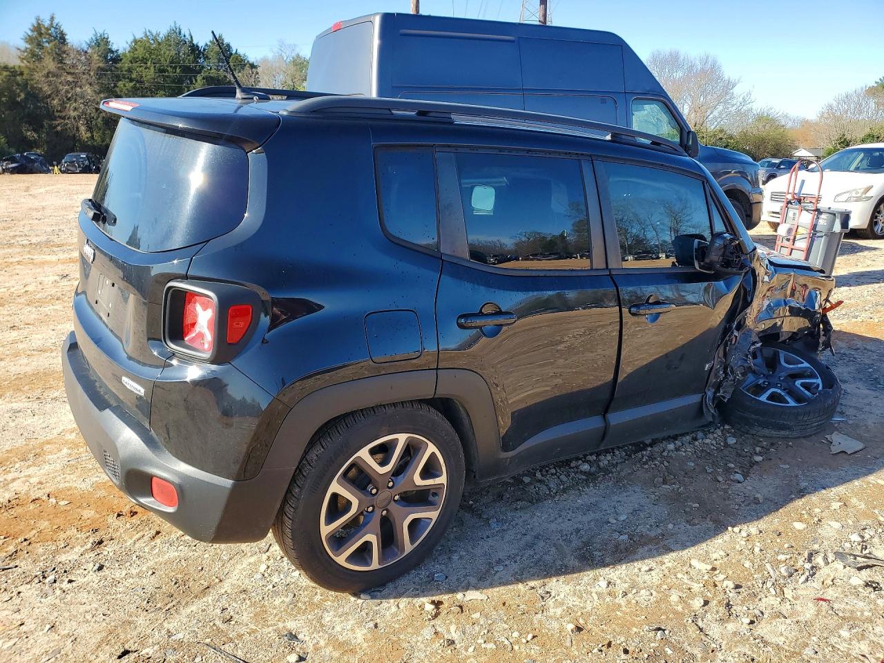 2016 Jeep Renegade Latitude Черный vin: ZACCJBBT5GPD45204