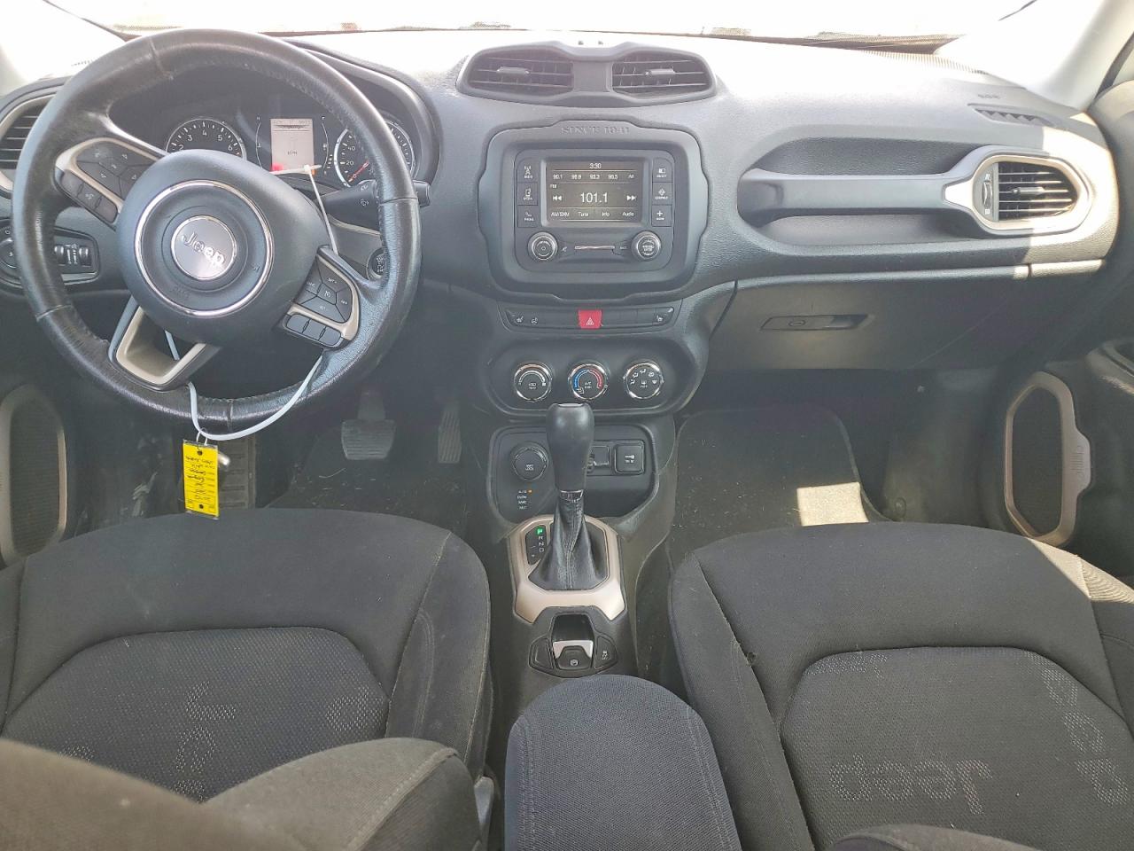 2015 Jeep Renegade Latitude White vin: ZACCJBBT6FPC27449