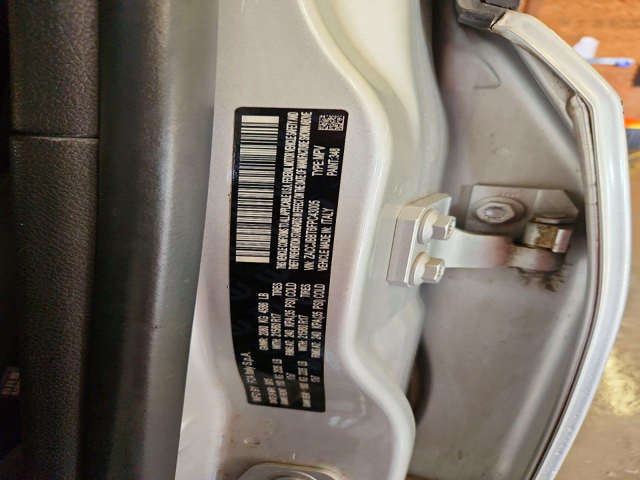 2015 Jeep Renegade Latitude Silver vin: ZACCJBBT6FPC43005