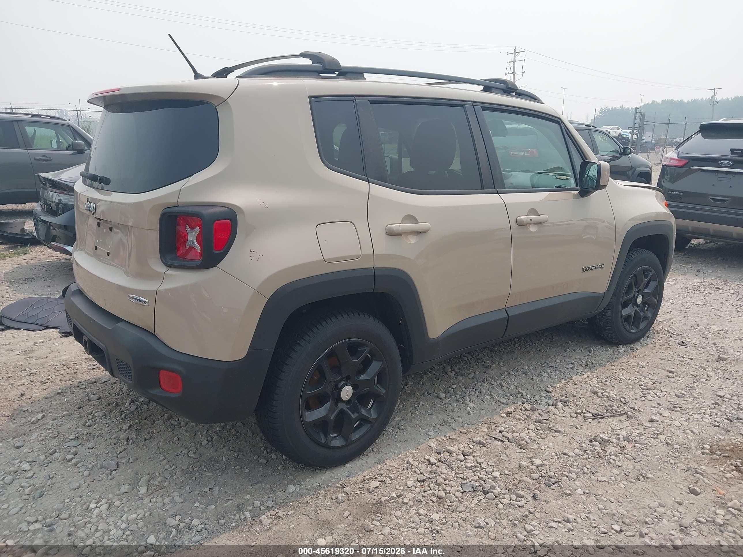 2015 Jeep Renegade Latitude Желто-коричневый vin: ZACCJBBT7FPB97720