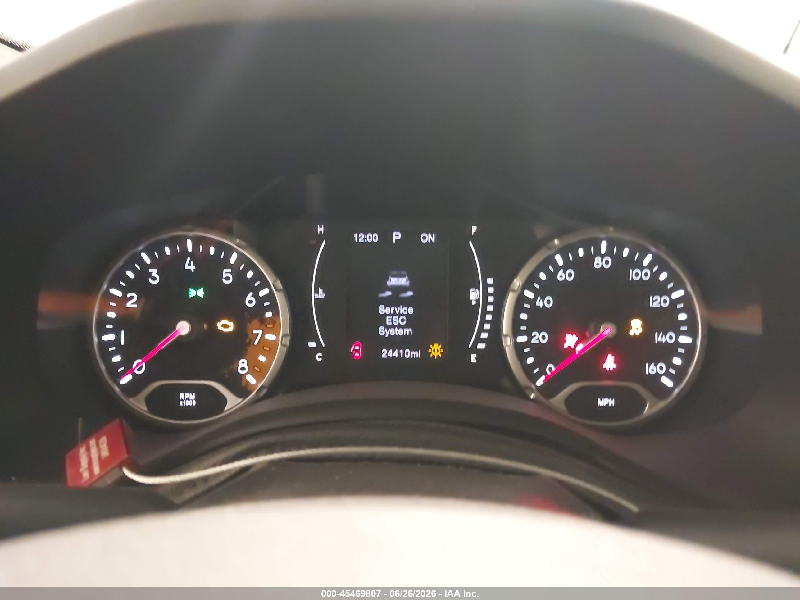 2015 Jeep Renegade Latitude White vin: ZACCJBBT7FPC04584
