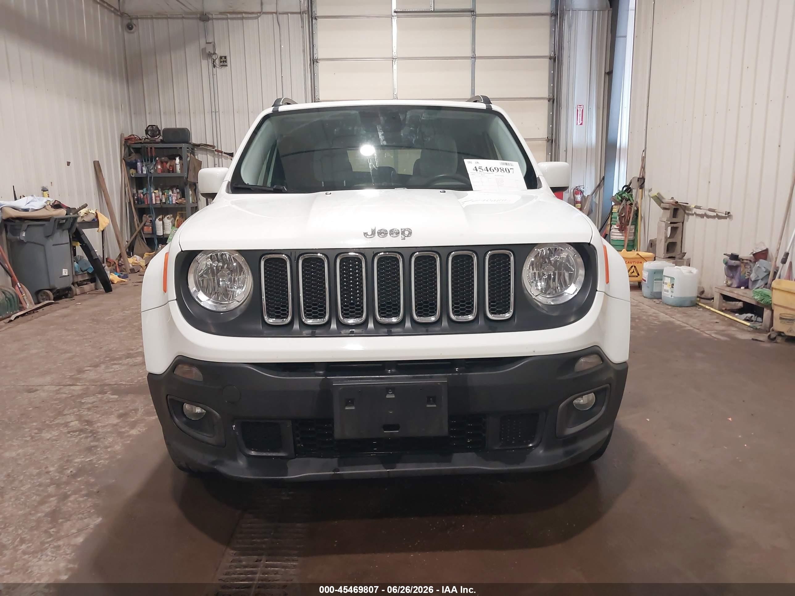 2015 Jeep Renegade Latitude White vin: ZACCJBBT7FPC04584