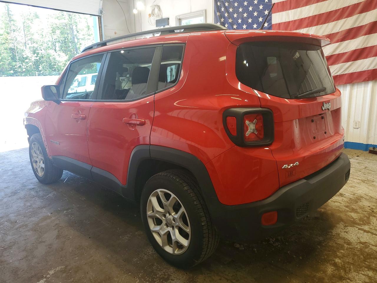 2015 Jeep Renegade Latitude Red vin: ZACCJBBT7FPC33034