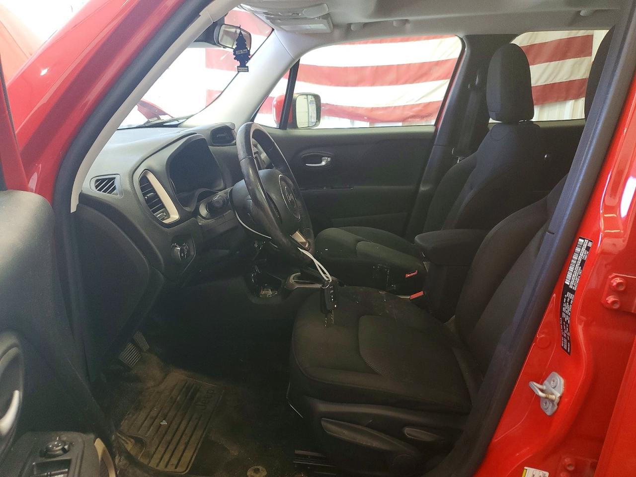 2015 Jeep Renegade Latitude Red vin: ZACCJBBT7FPC33034