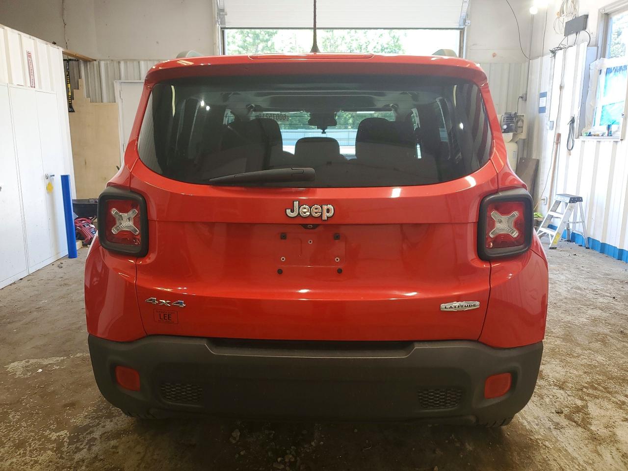 2015 Jeep Renegade Latitude Red vin: ZACCJBBT7FPC33034