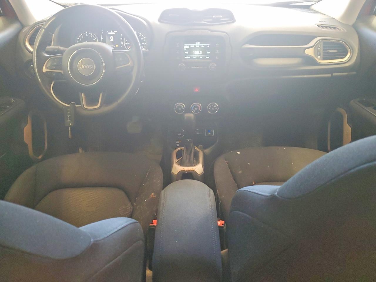 2015 Jeep Renegade Latitude Red vin: ZACCJBBT7FPC33034