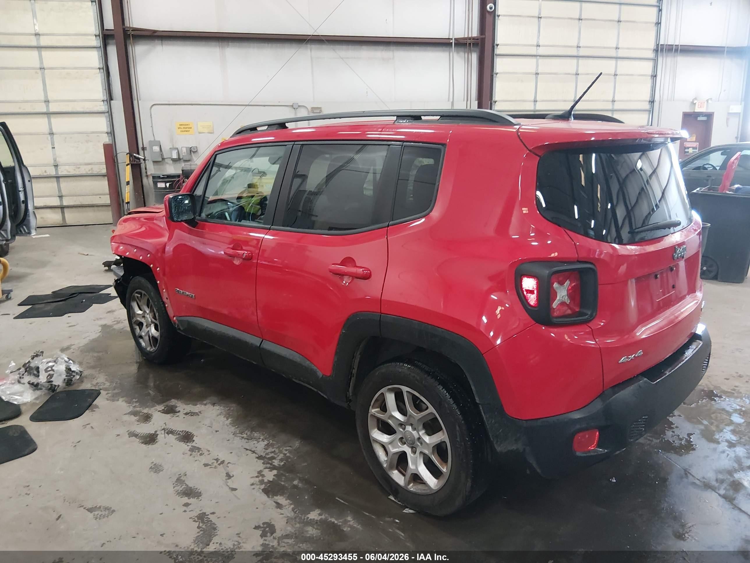 2015 Jeep Renegade Latitude Red vin: ZACCJBBT7FPC45927