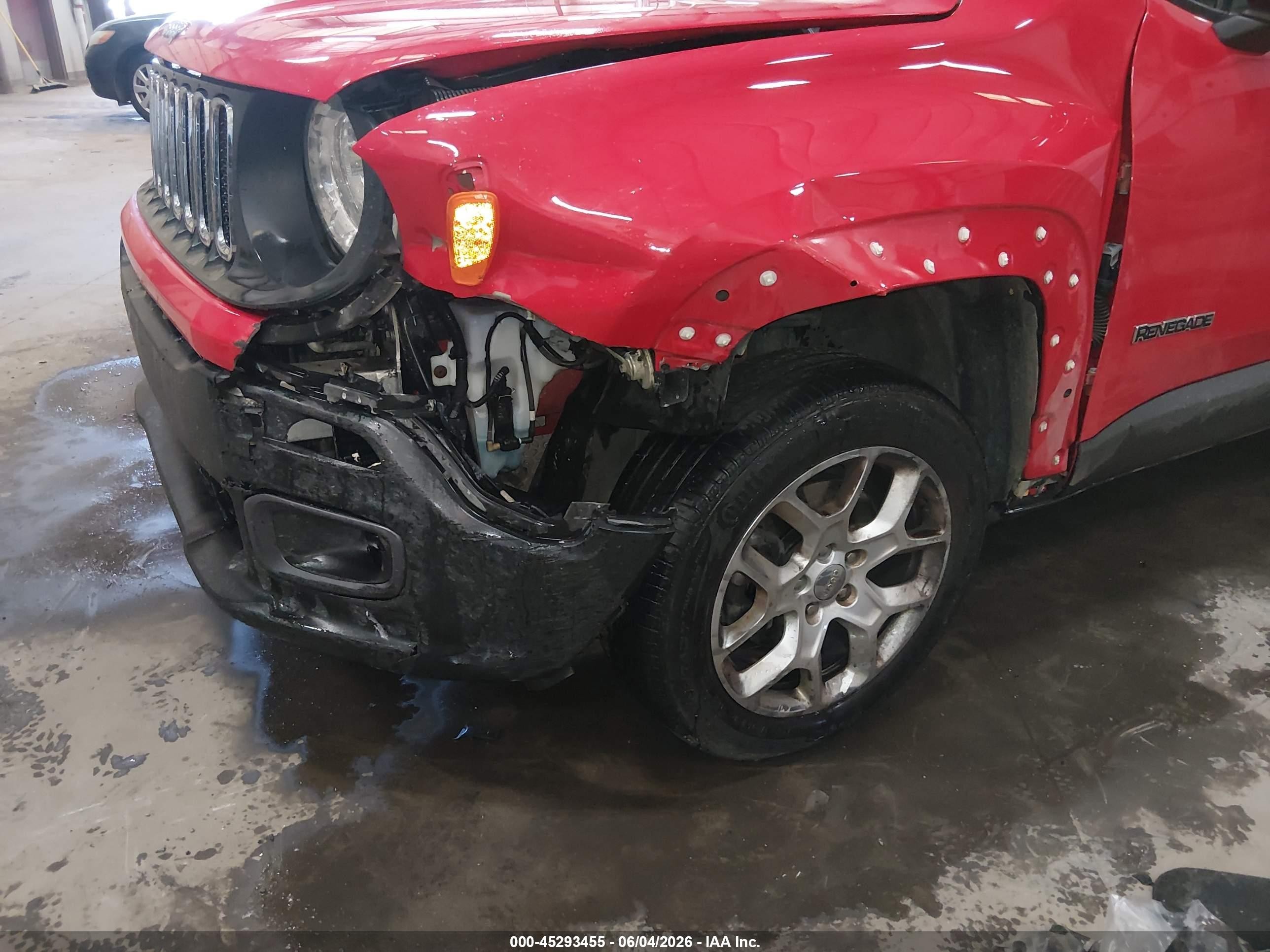 2015 Jeep Renegade Latitude Red vin: ZACCJBBT7FPC45927