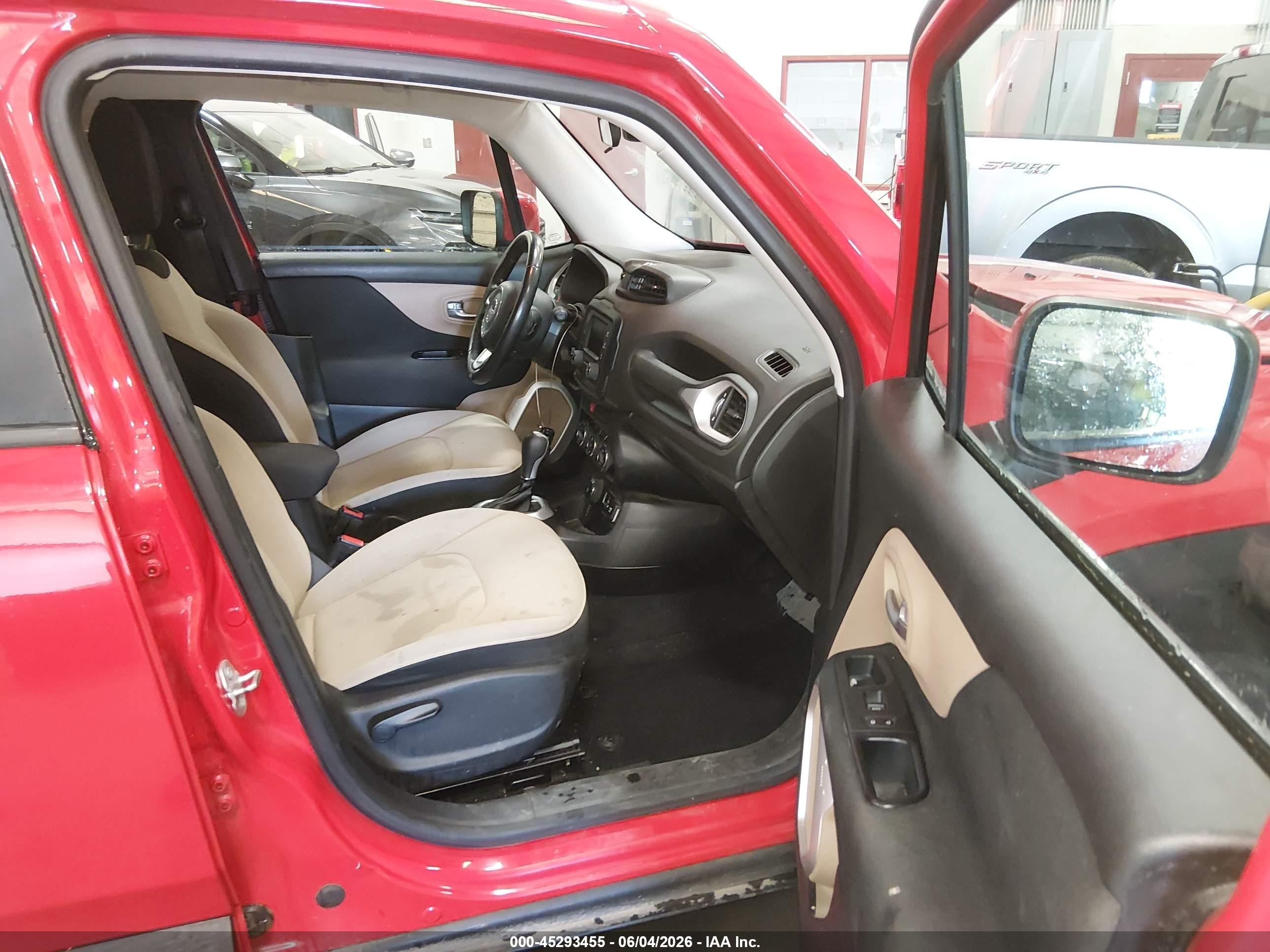 2015 Jeep Renegade Latitude Red vin: ZACCJBBT7FPC45927