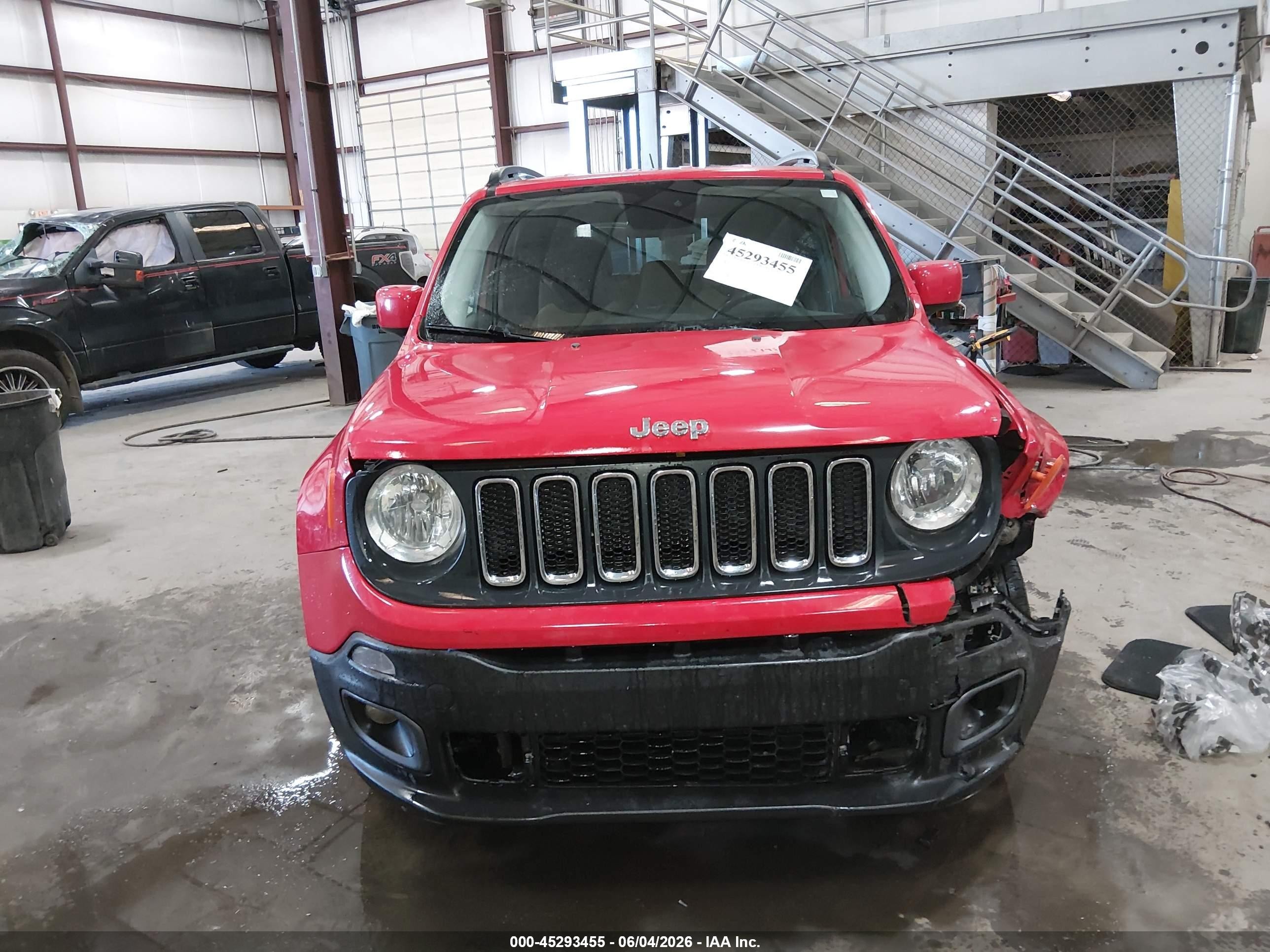 2015 Jeep Renegade Latitude Red vin: ZACCJBBT7FPC45927