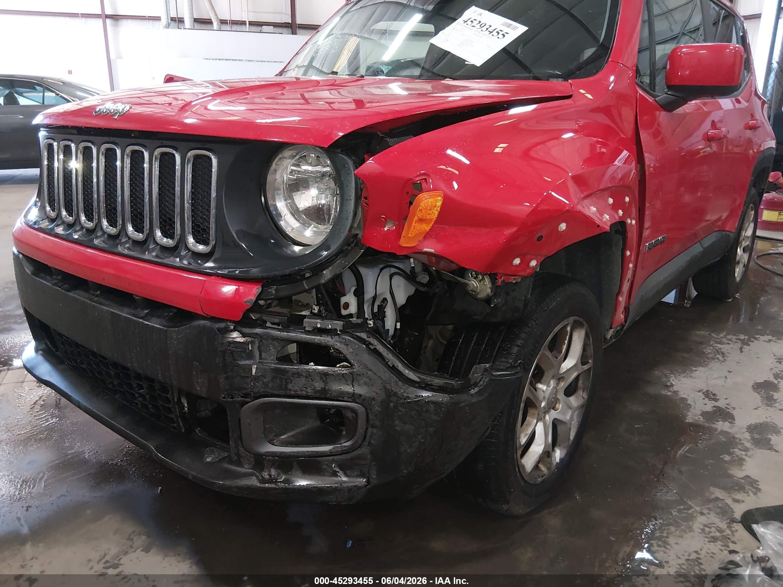 2015 Jeep Renegade Latitude Red vin: ZACCJBBT7FPC45927