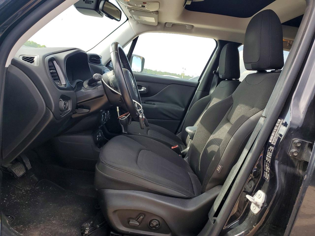2016 Jeep Renegade Latitude Черный vin: ZACCJBBT7GPE02437