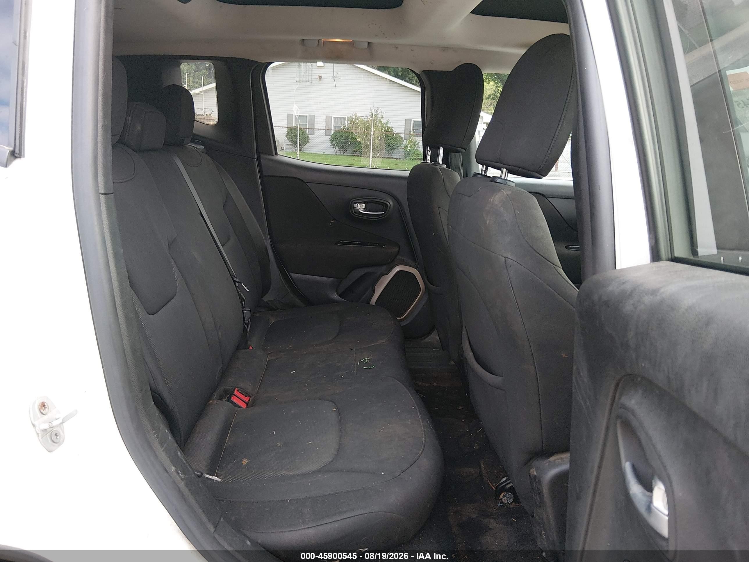 2016 Jeep Renegade Latitude White vin: ZACCJBBT7GPE18704