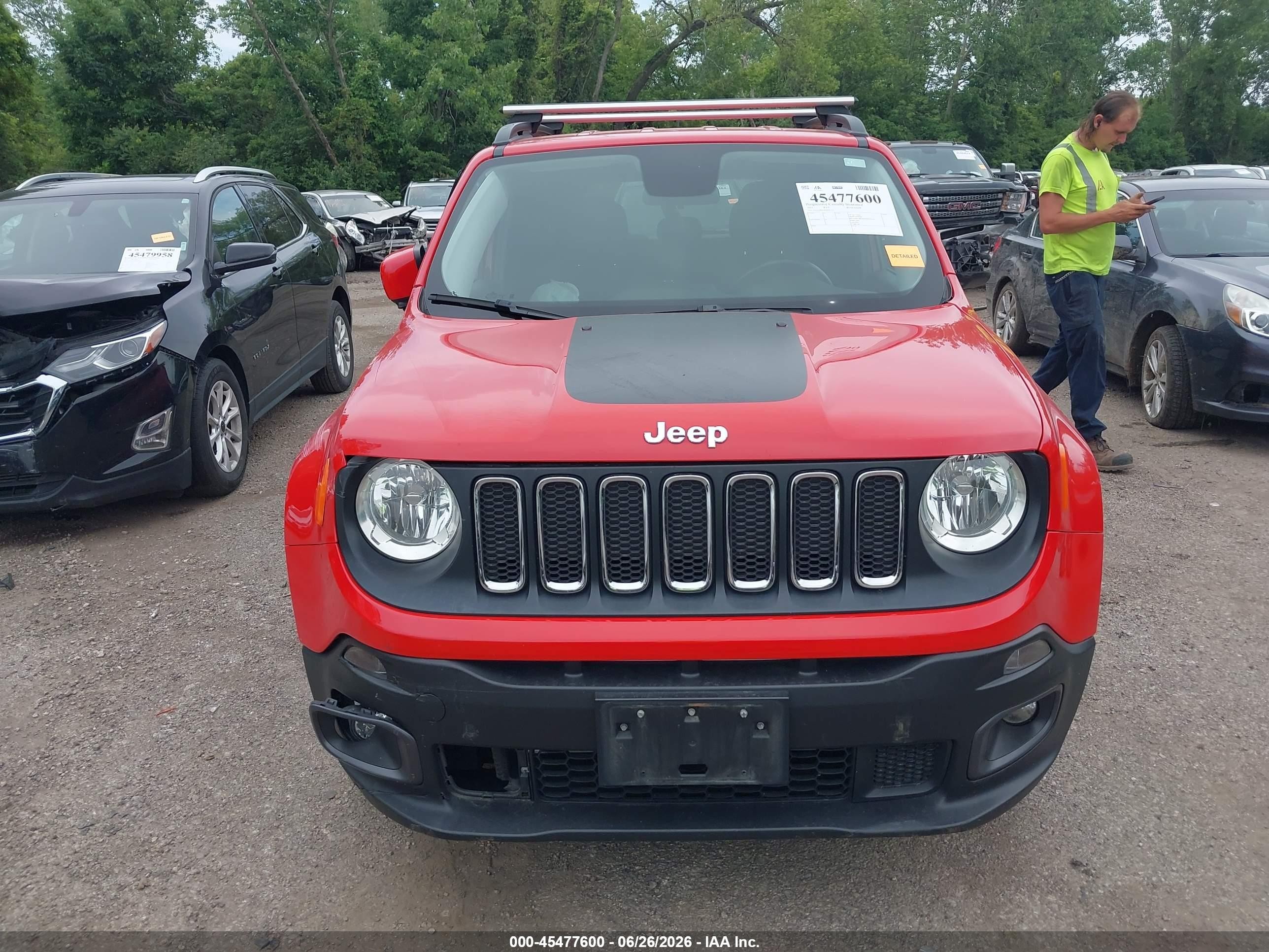 2015 Jeep Renegade Latitude Red vin: ZACCJBBT8FPB41351