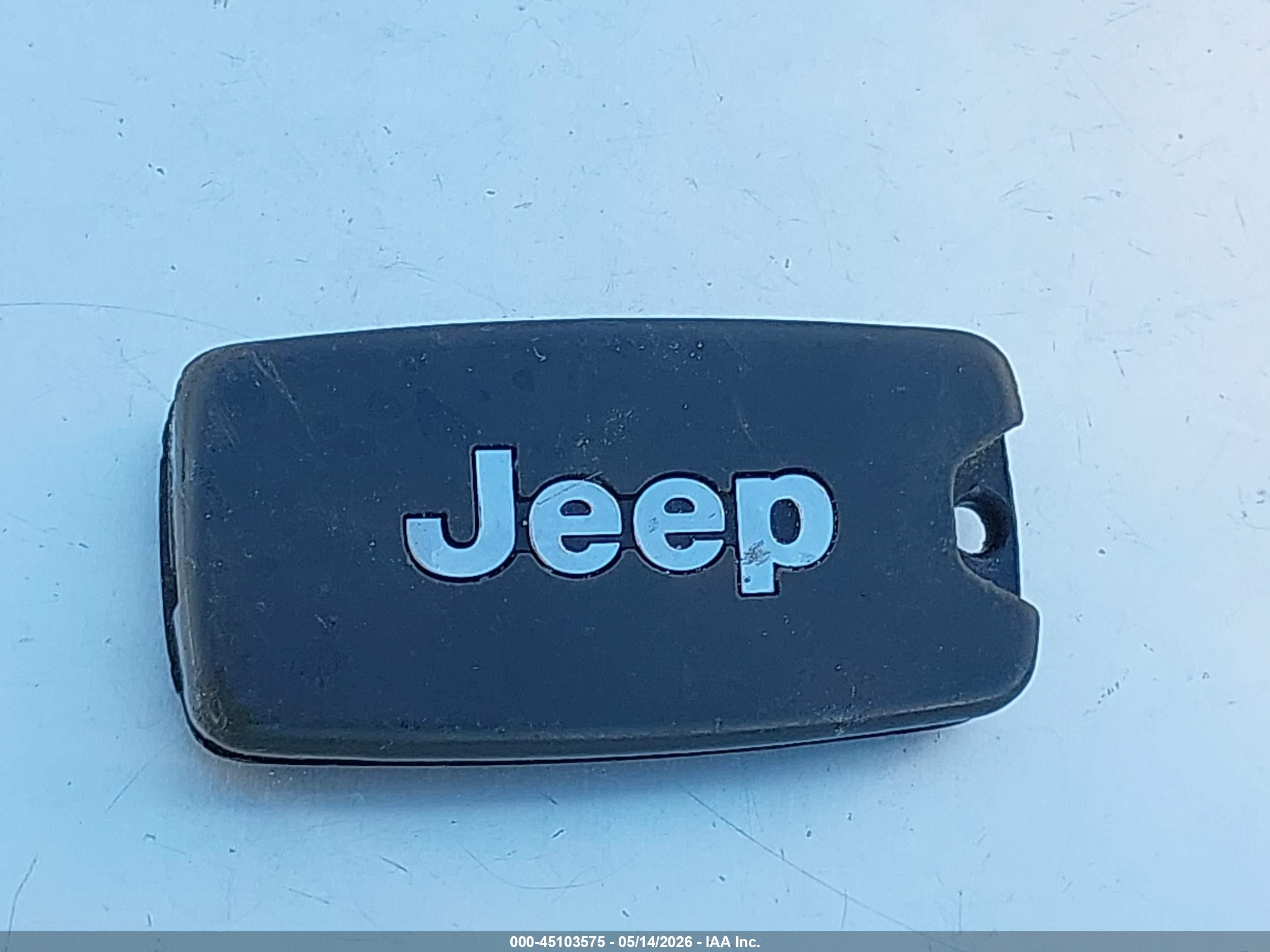 2015 Jeep Renegade Latitude Gray vin: ZACCJBBT8FPB47926