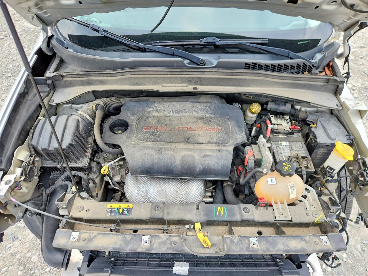 2015 Jeep Renegade Latitude Silver vin: ZACCJBBT8FPC07199