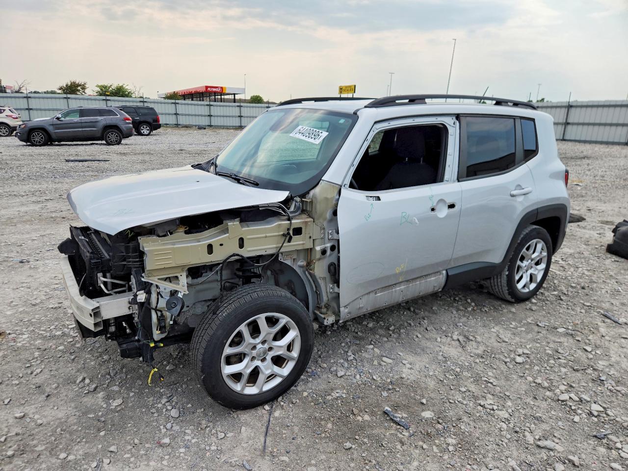 2015 Jeep Renegade Latitude Silver vin: ZACCJBBT8FPC07199