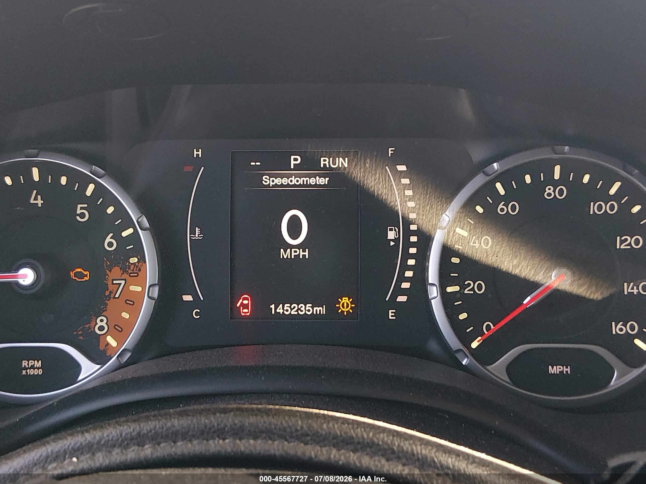 2015 Jeep Renegade Latitude Белый vin: ZACCJBBT8FPC29817