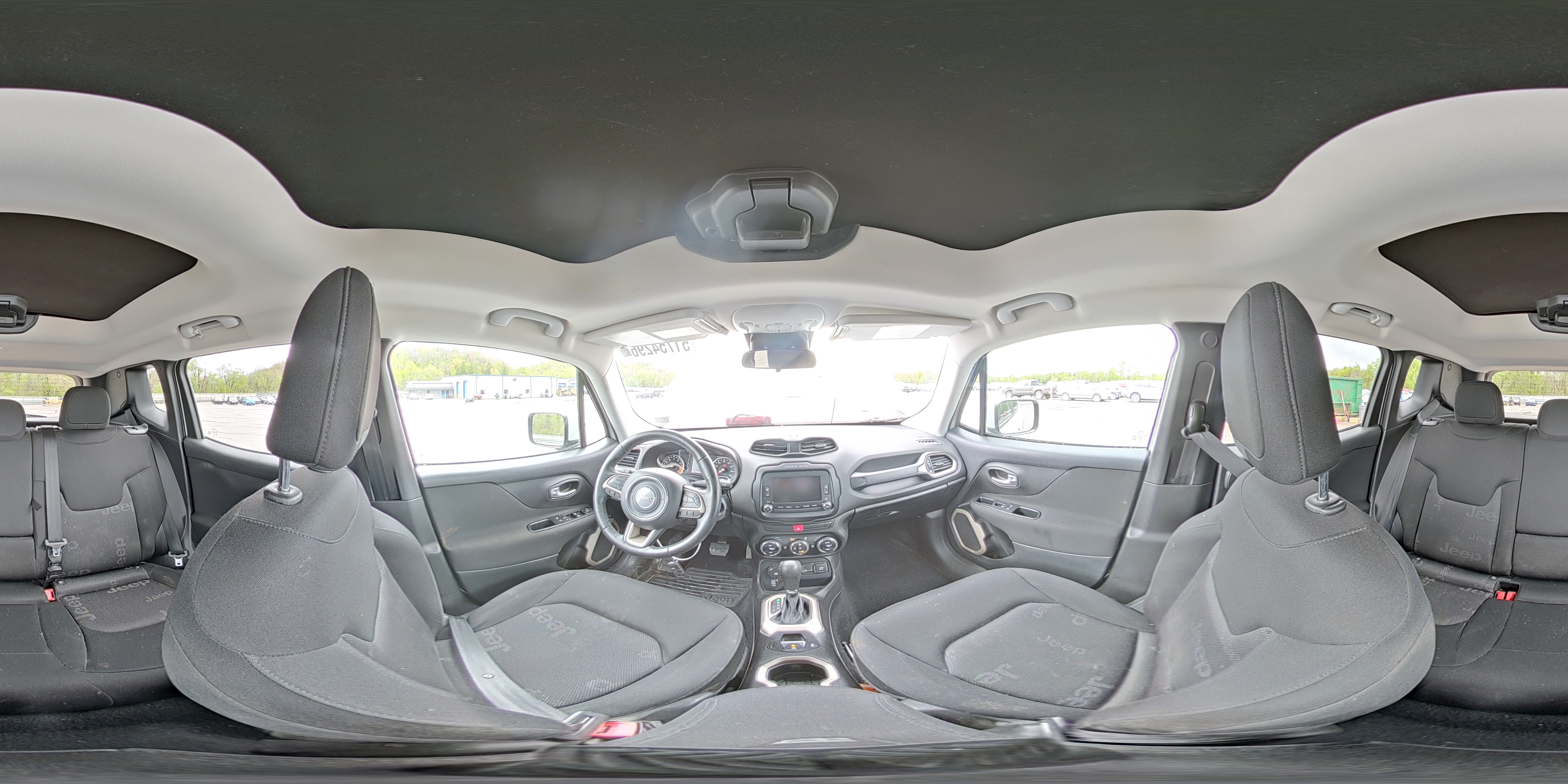 2015 Jeep Renegade Latitude White vin: ZACCJBBT8FPC41921