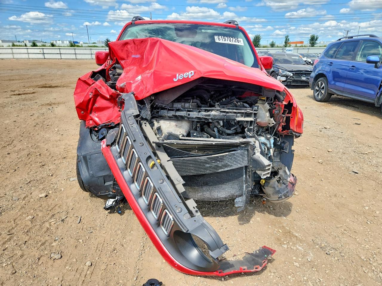 2015 Jeep Renegade Latitude Red vin: ZACCJBBTXFPB29475