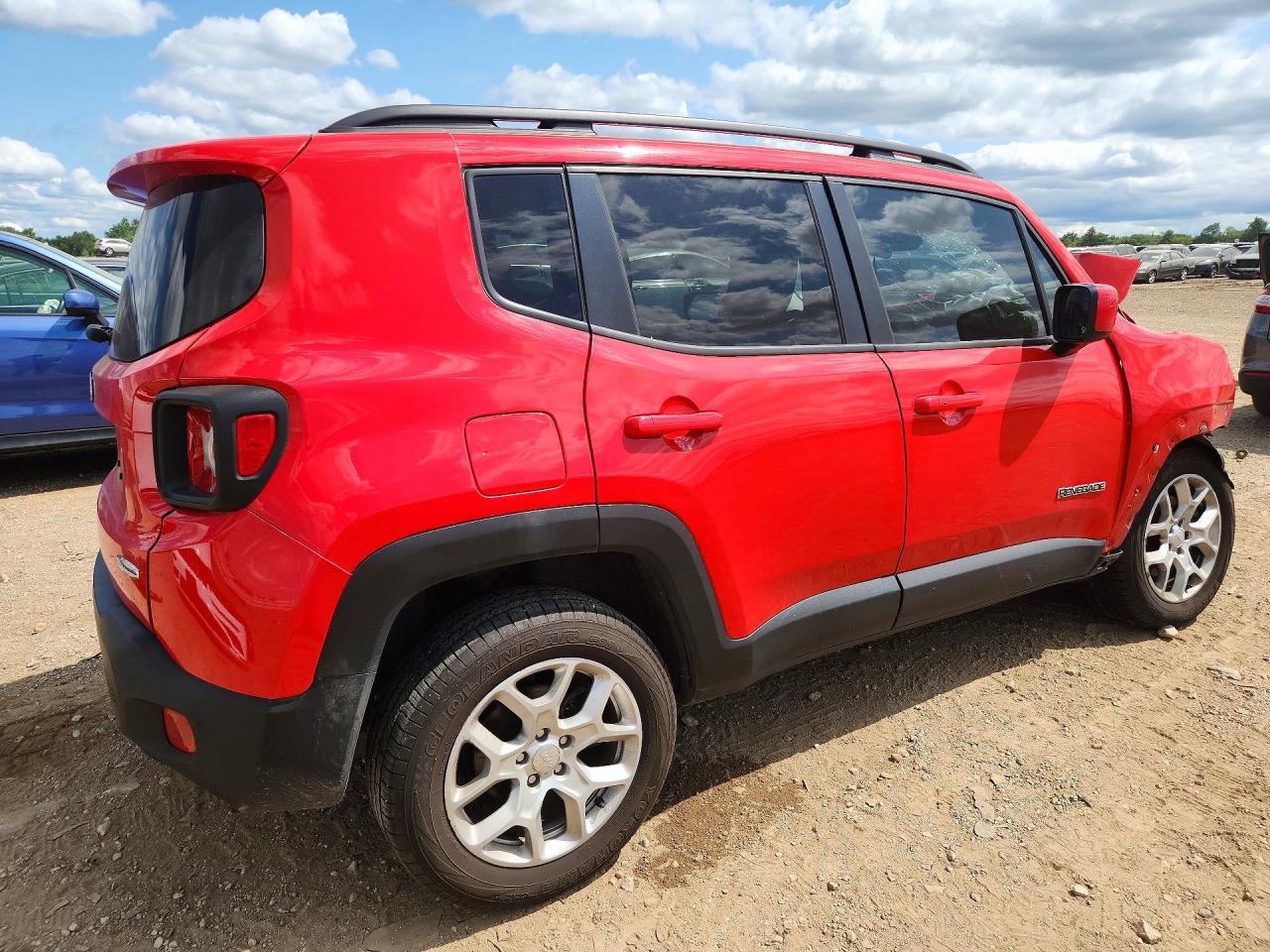 2015 Jeep Renegade Latitude Red vin: ZACCJBBTXFPB29475