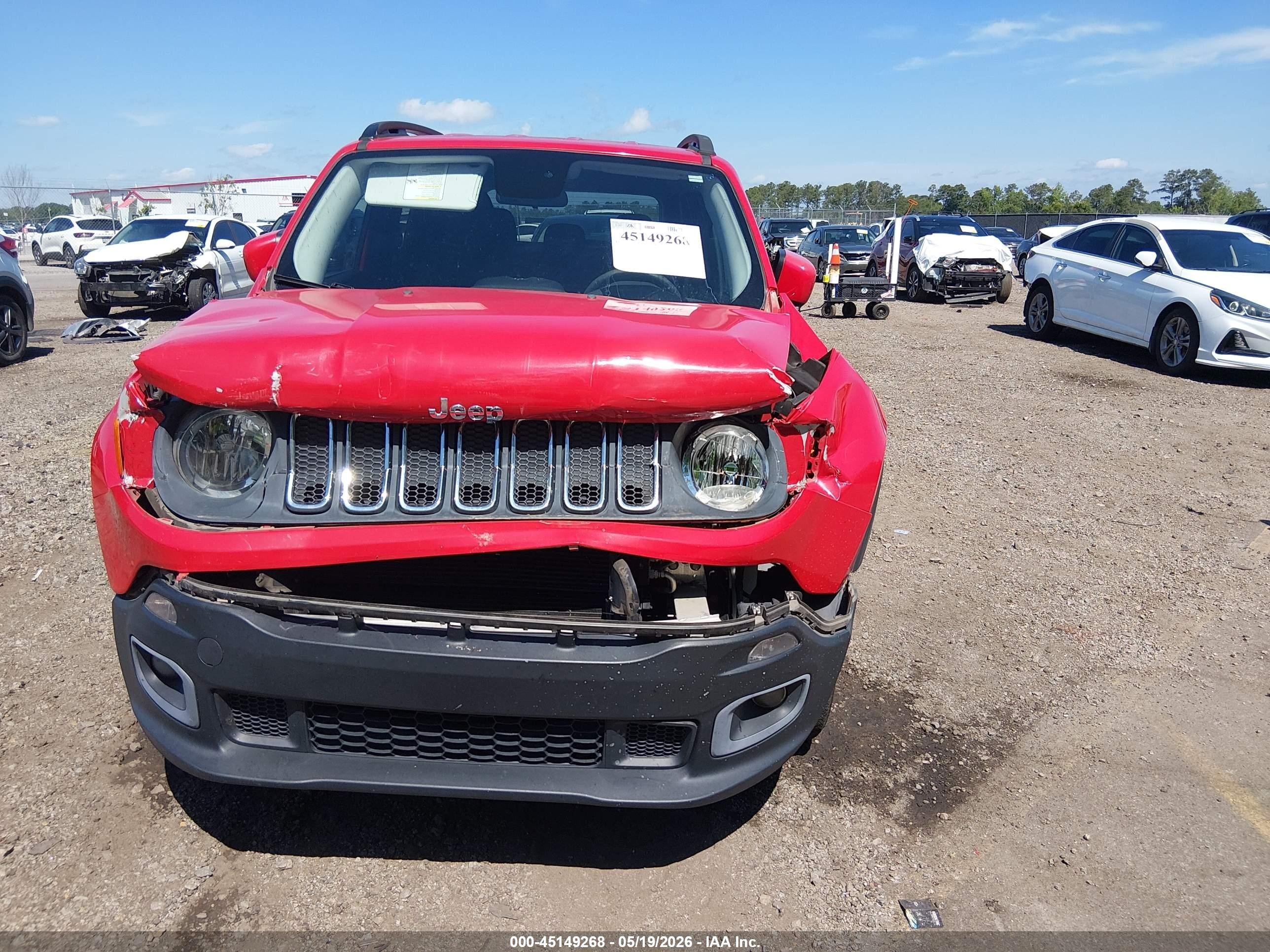 2015 Jeep Renegade Latitude Red vin: ZACCJBBTXFPB29847