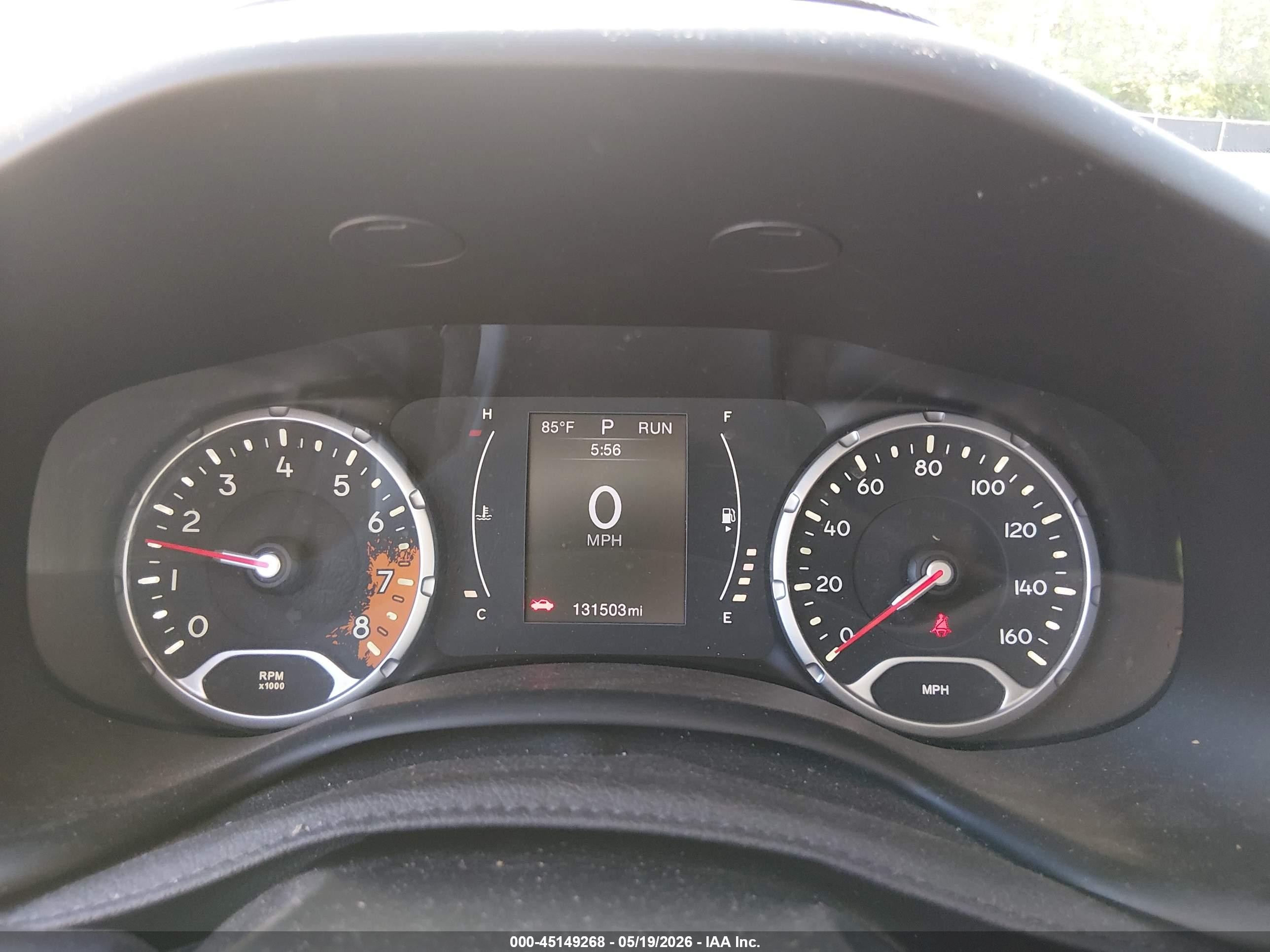 2015 Jeep Renegade Latitude Red vin: ZACCJBBTXFPB29847