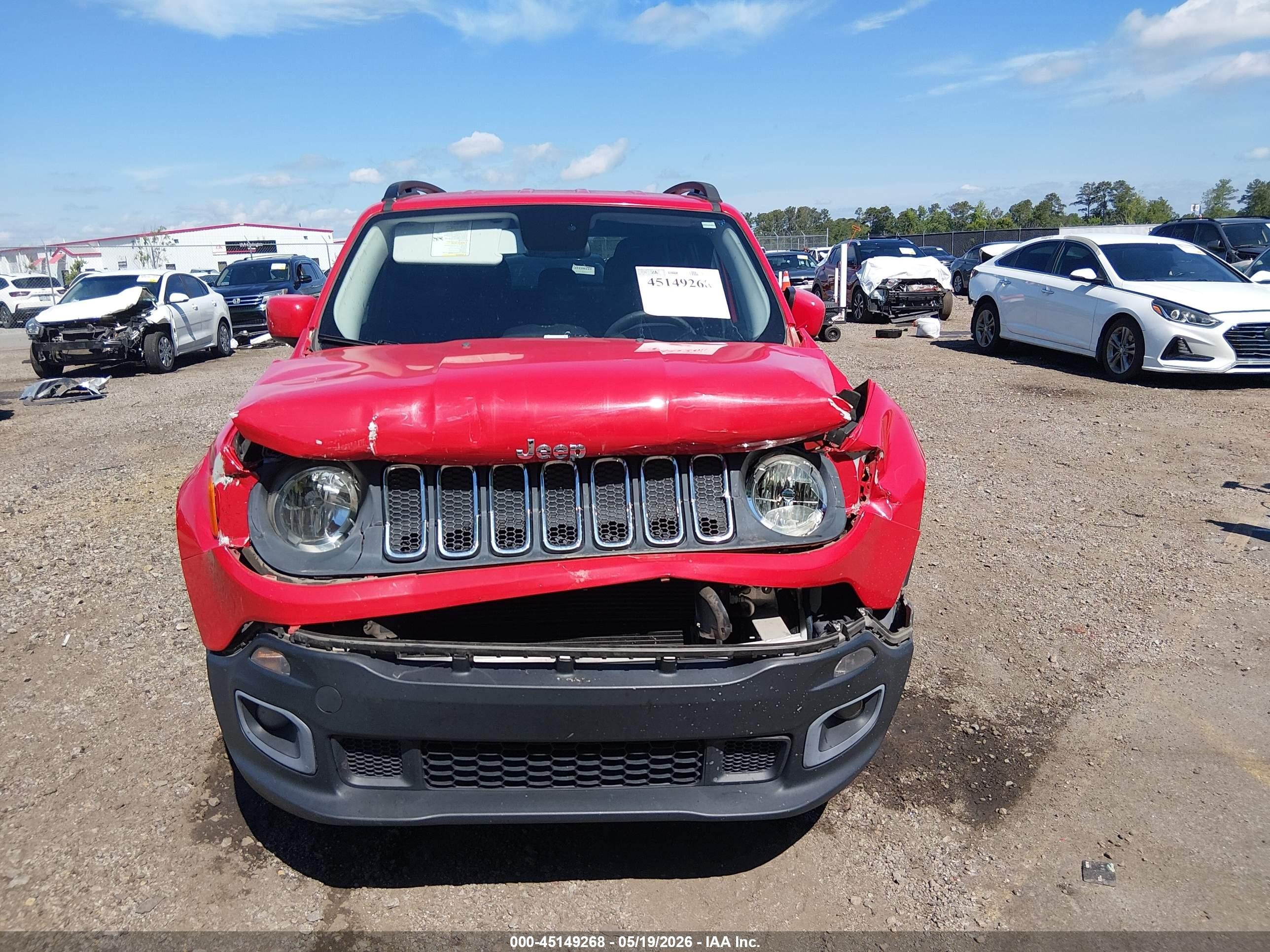 2015 Jeep Renegade Latitude Red vin: ZACCJBBTXFPB29847