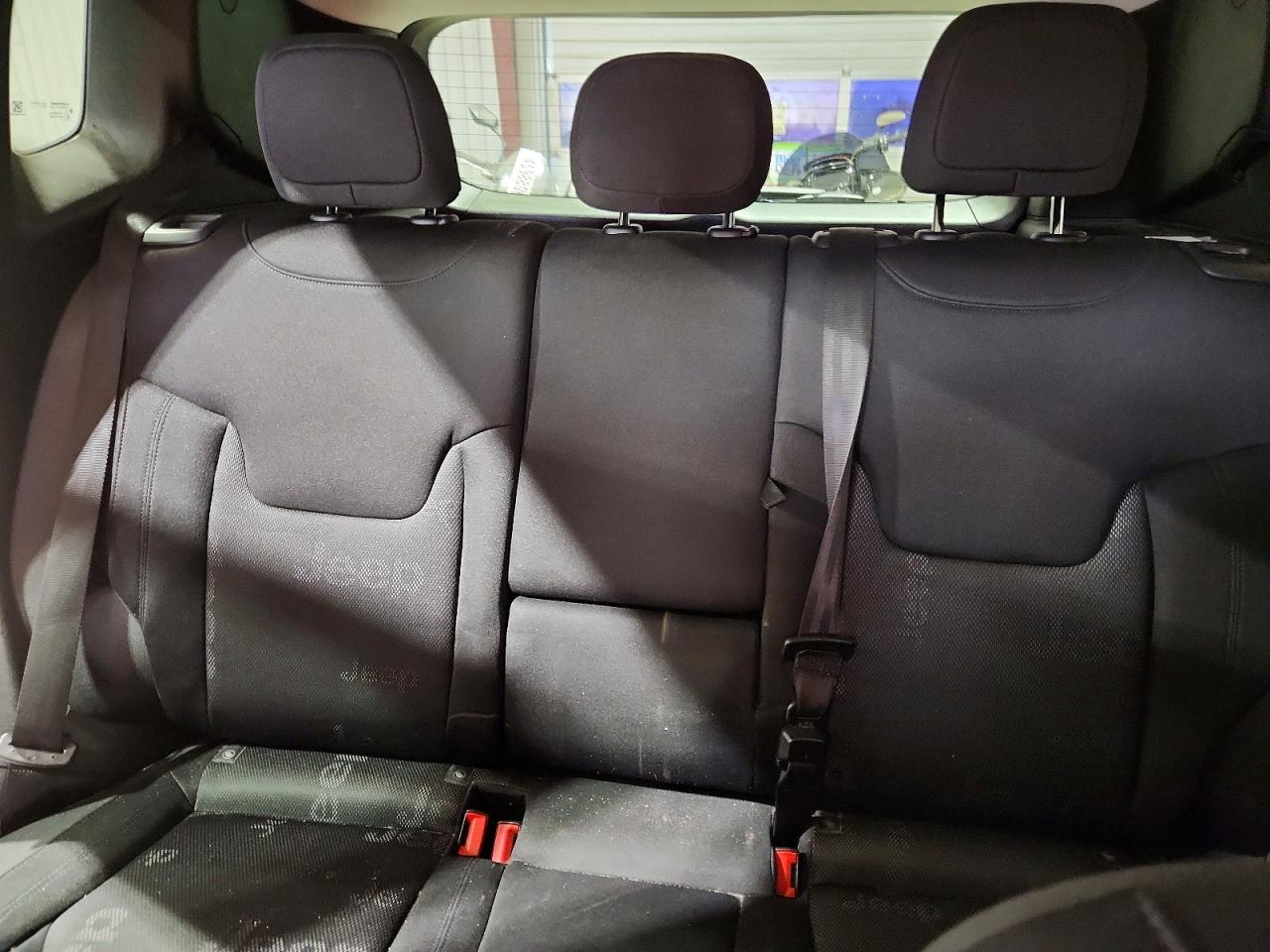 2015 Jeep Renegade Latitude Orange vin: ZACCJBBTXFPC05065