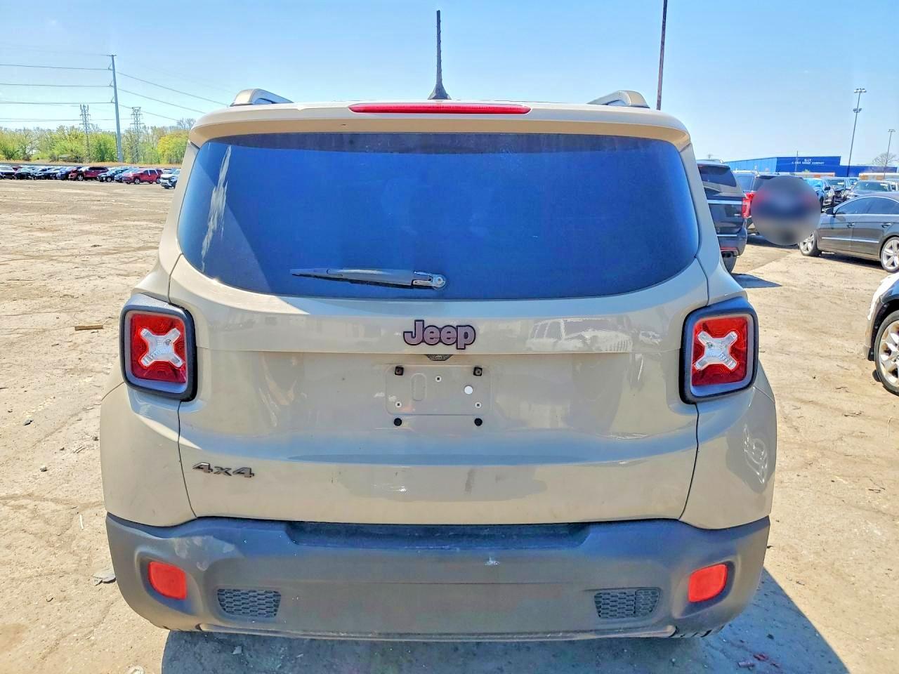 2016 Jeep Renegade Latitude Tan vin: ZACCJBBTXGPD49104