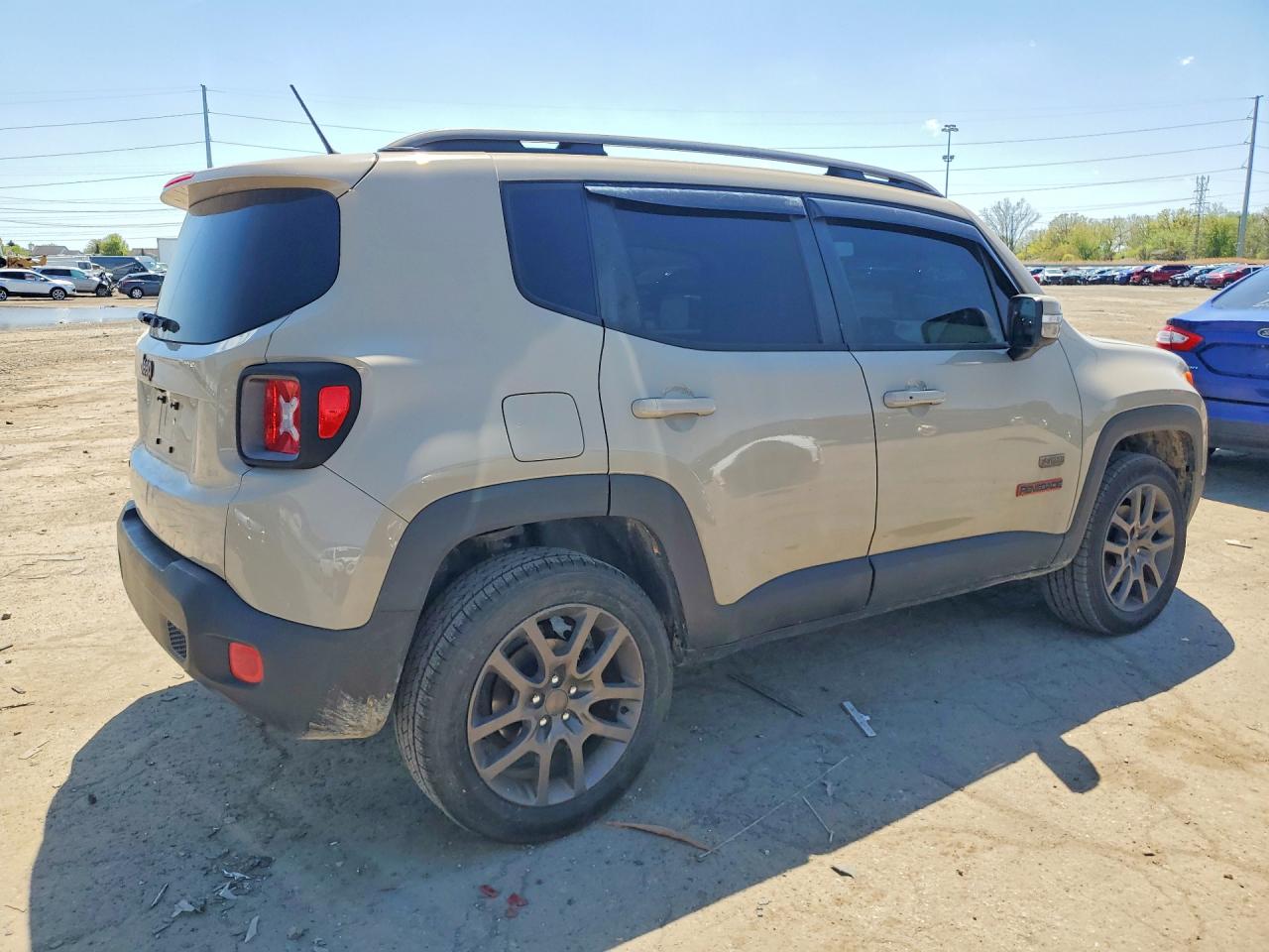 2016 Jeep Renegade Latitude Tan vin: ZACCJBBTXGPD49104