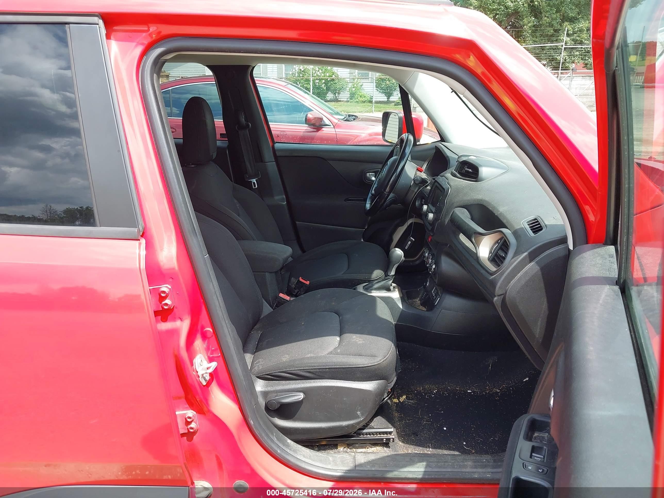2016 Jeep Renegade Latitude Red vin: ZACCJBBTXGPD59177