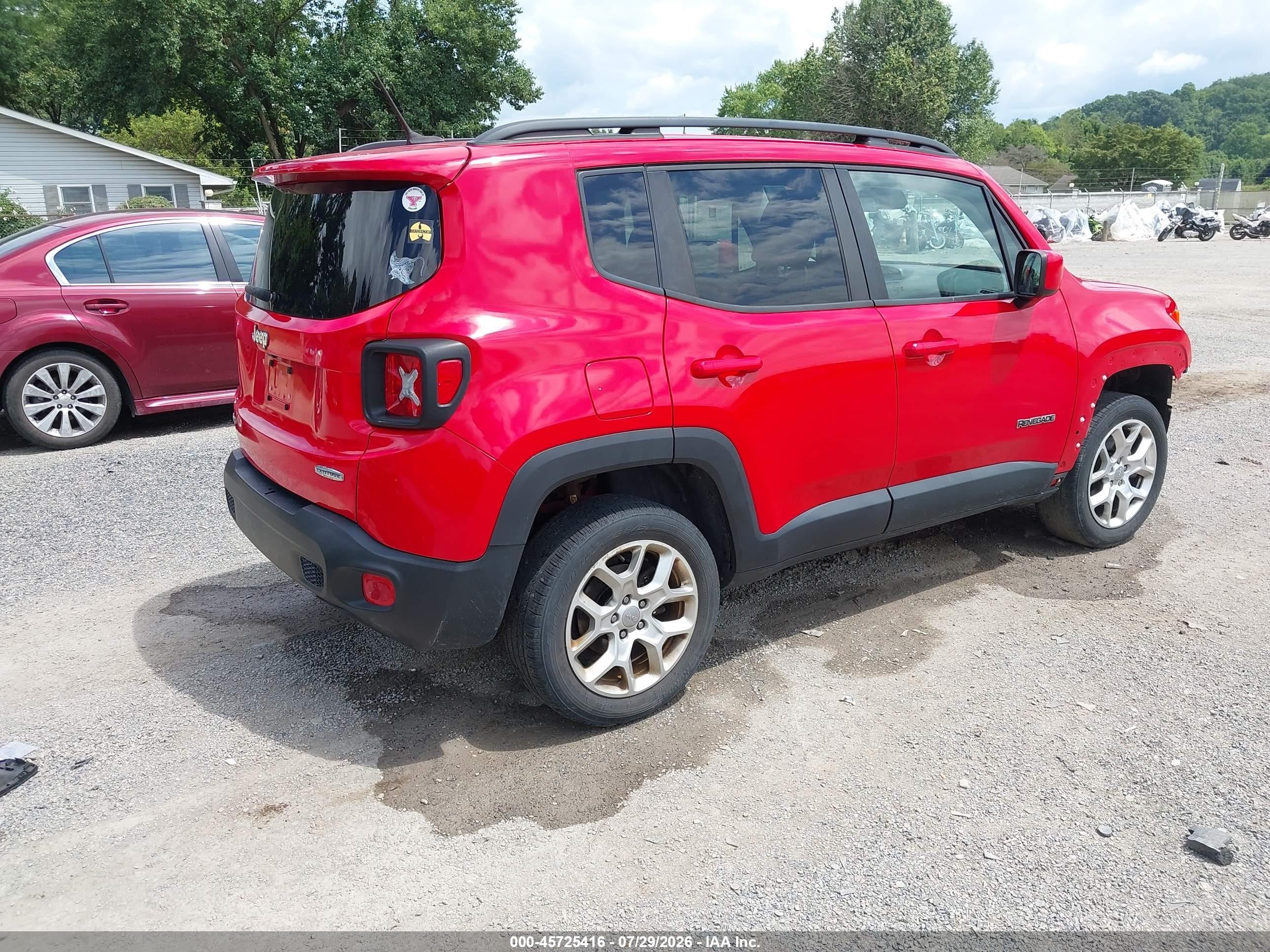 2016 Jeep Renegade Latitude Red vin: ZACCJBBTXGPD59177
