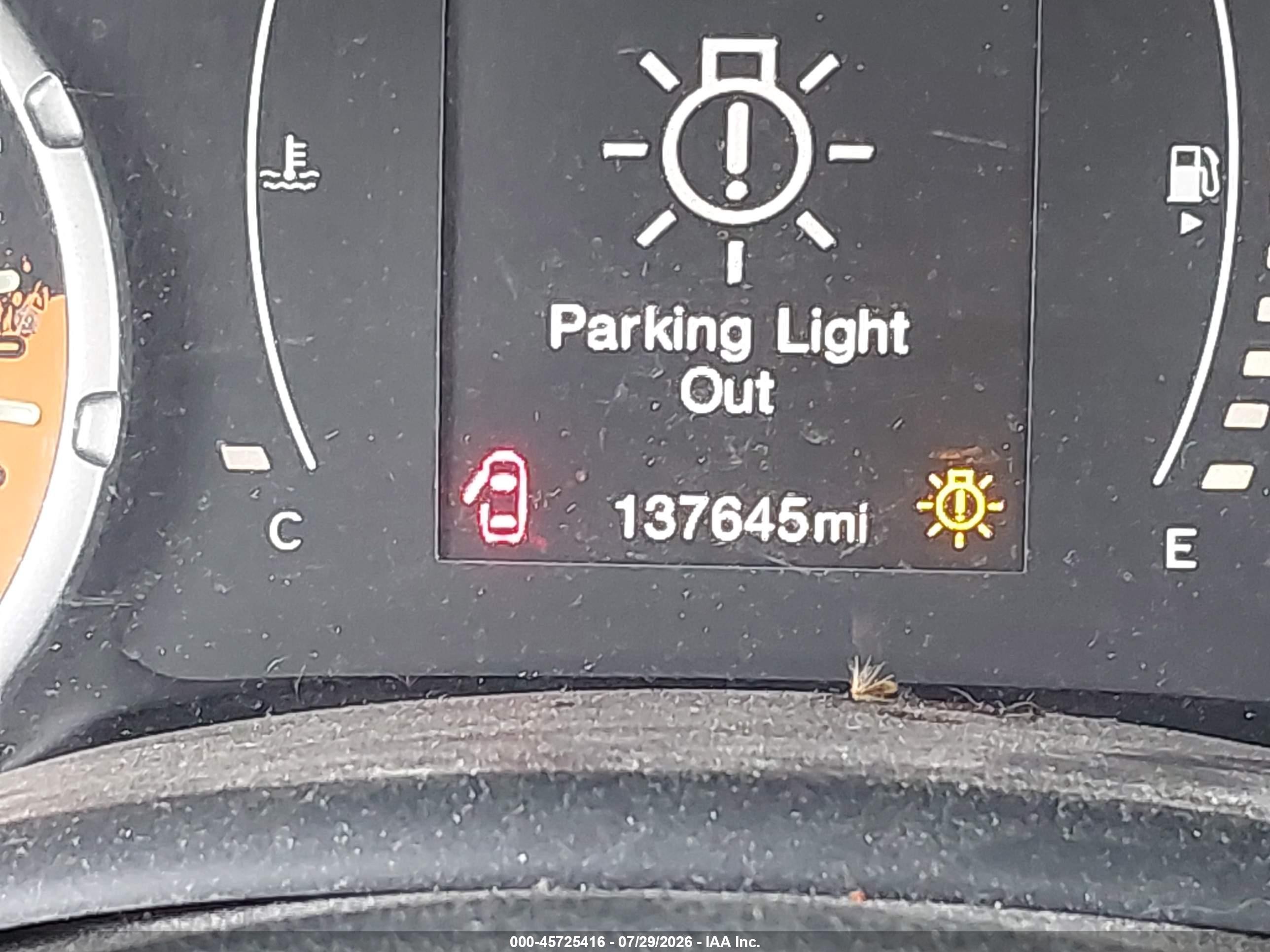2016 Jeep Renegade Latitude Red vin: ZACCJBBTXGPD59177