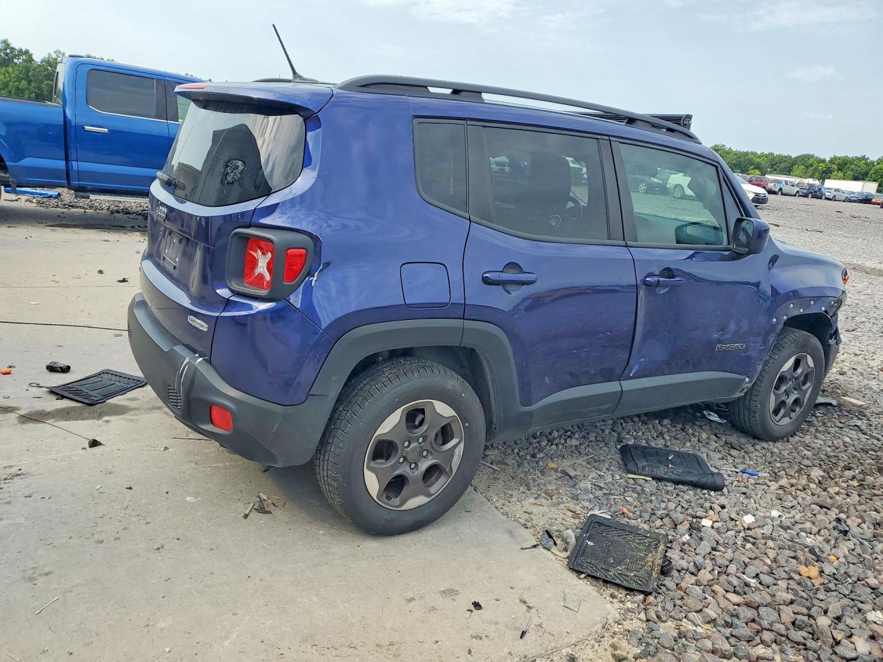 2016 Jeep Renegade Latitude Blue vin: ZACCJBBW7GPC71097