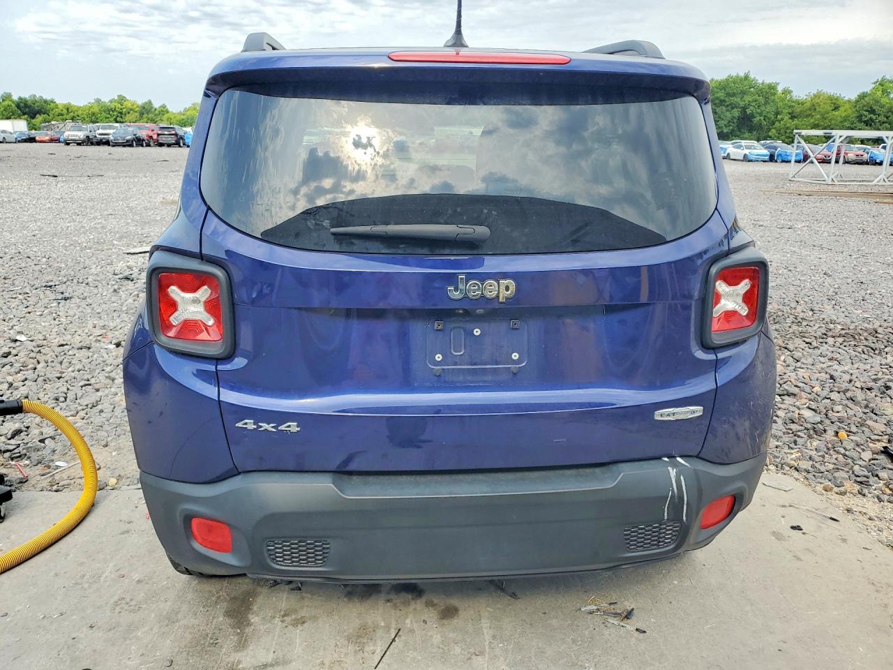 2016 Jeep Renegade Latitude Blue vin: ZACCJBBW7GPC71097