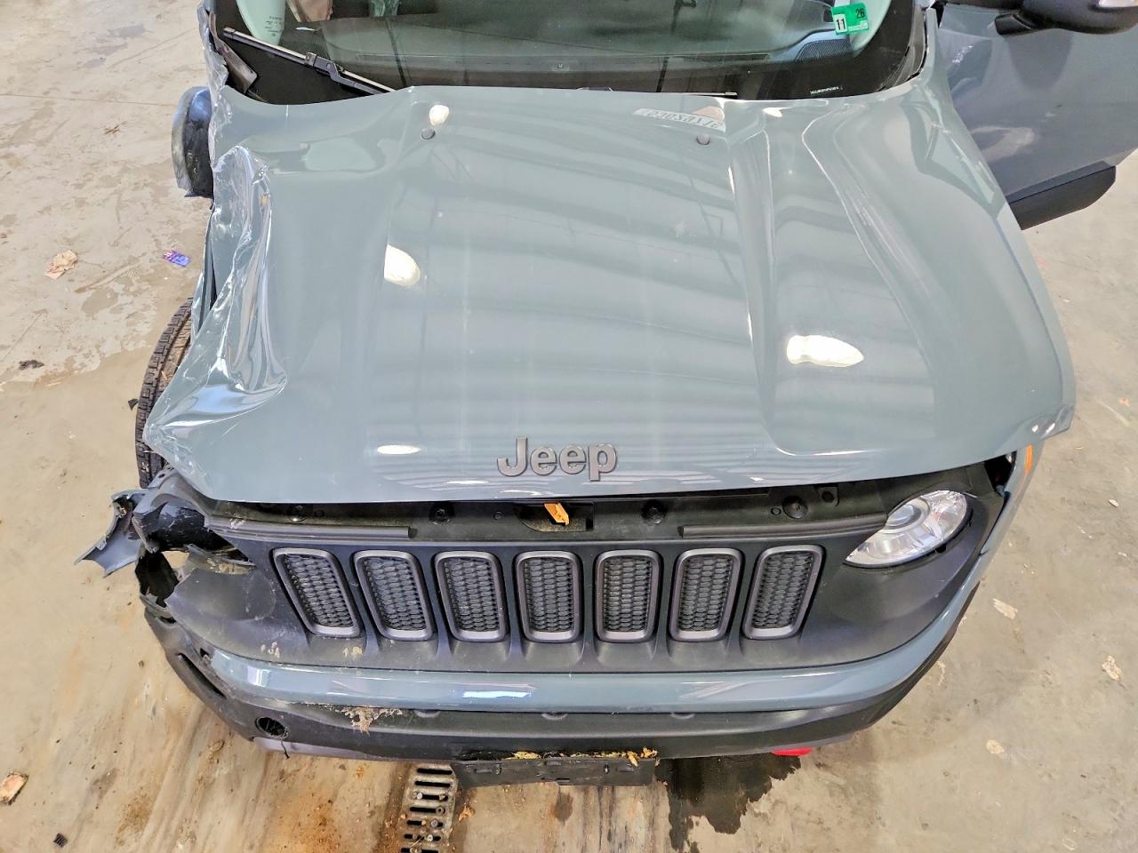 2017 Jeep Renegade Trailhawk Серый vin: ZACCJBCB1HPG19814