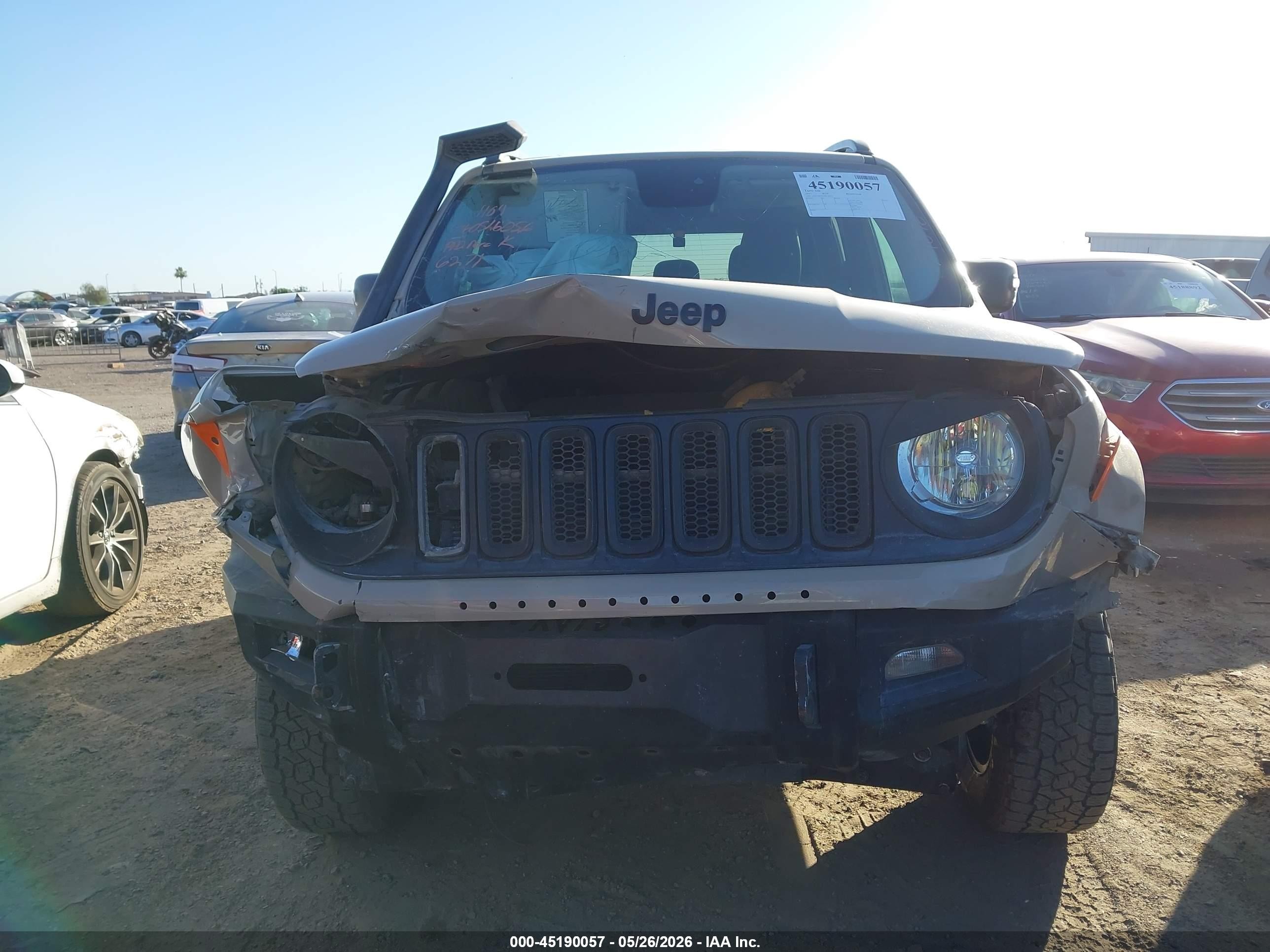 2017 Jeep Renegade Deserthawk 4x4 Желто-коричневый vin: ZACCJBCB2HPE86271