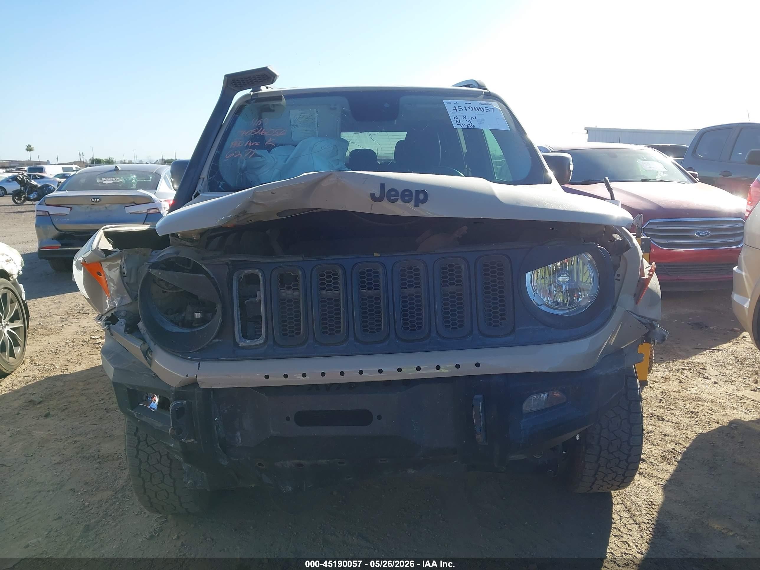 2017 Jeep Renegade Deserthawk 4x4 Желто-коричневый vin: ZACCJBCB2HPE86271