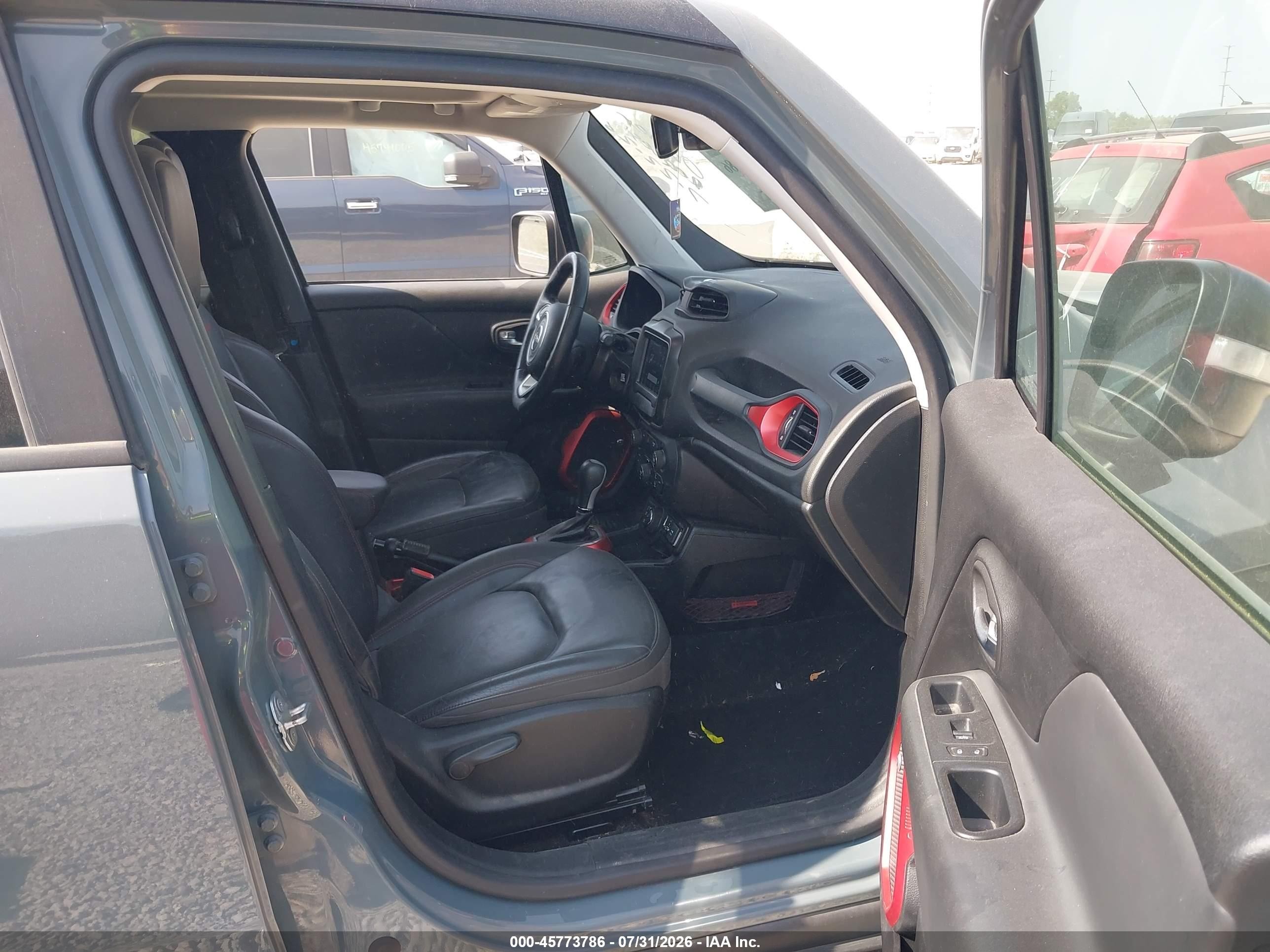 2018 Jeep Renegade Trailhawk 4x4 Gray vin: ZACCJBCBXJPH83794